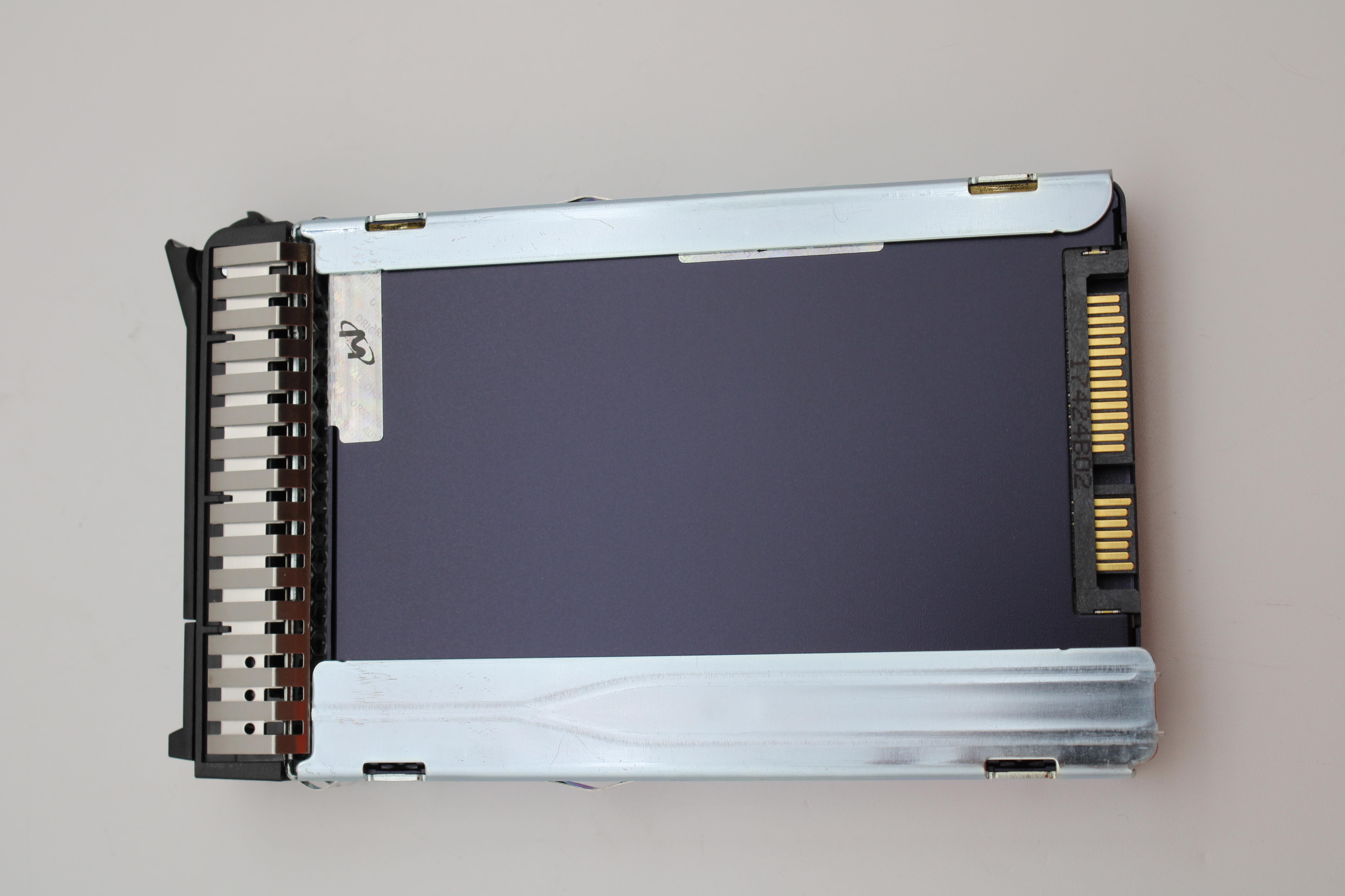 SSD накопитель Lenovo ThinkSystem 2.5" 5100 480GB Entry SATA 6Gb Hot Swap SSD (01PE061)