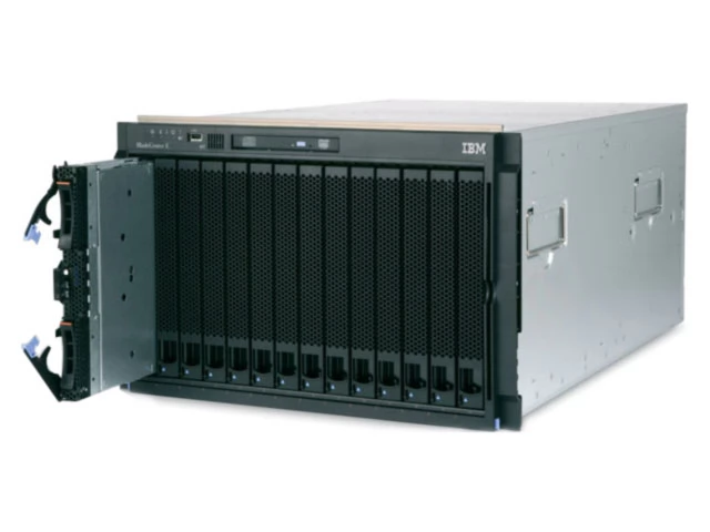 IBM BladeCenter E Chassis 86774SG