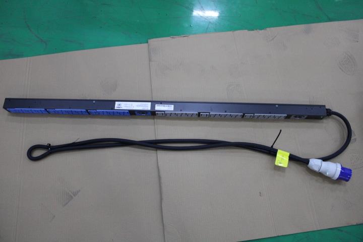 Блок питания Lenovo PDU,0U,nVent&CIS 0U 36 C13 and 6 C19 Basic 32A 1 Phase PDU (03LA574)