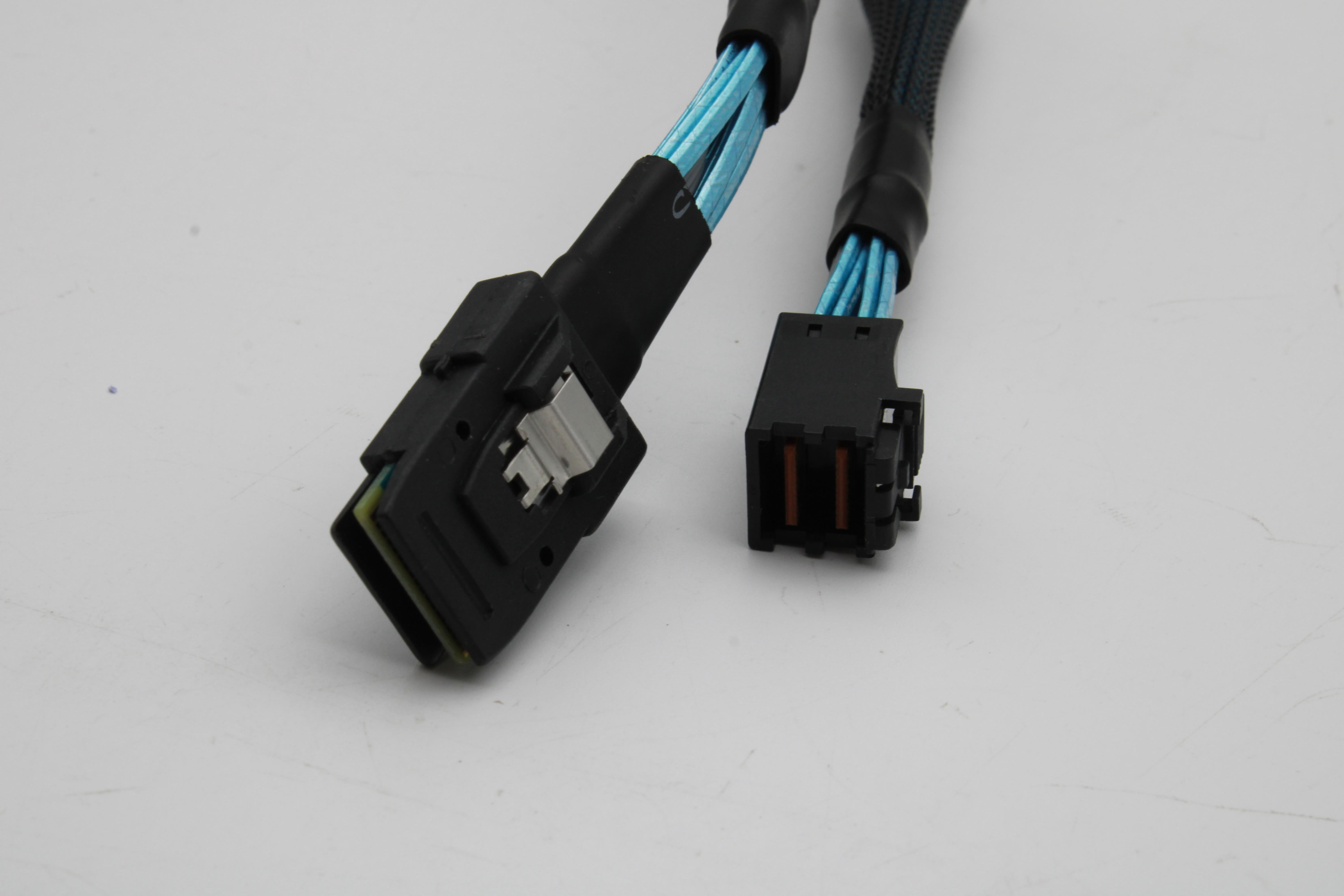 Кабель Lenovo MiniSAS 610MM (00Y8634)