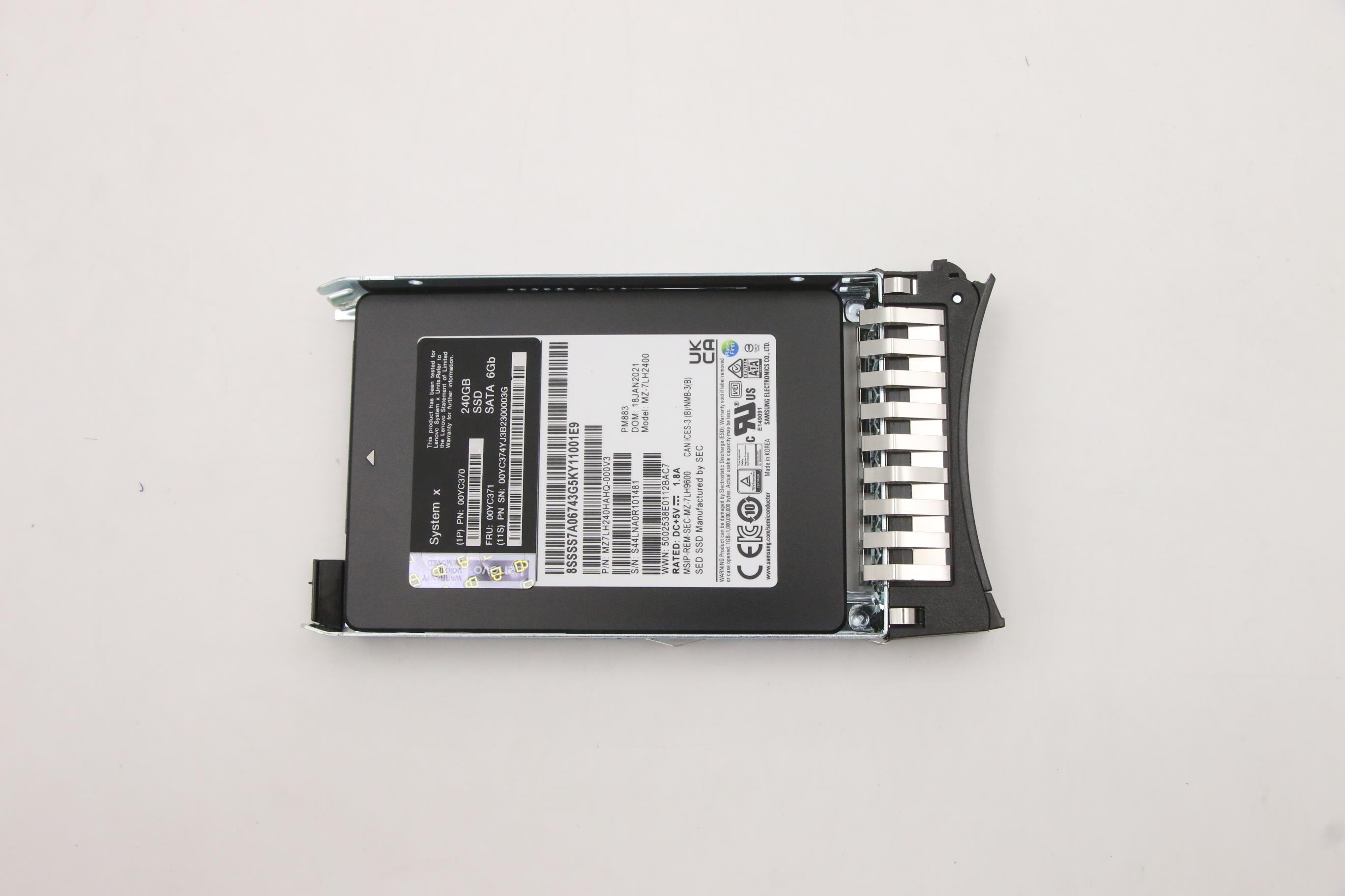 SSD накопитель Lenovo 240GBSATAG2HS (00YC371)