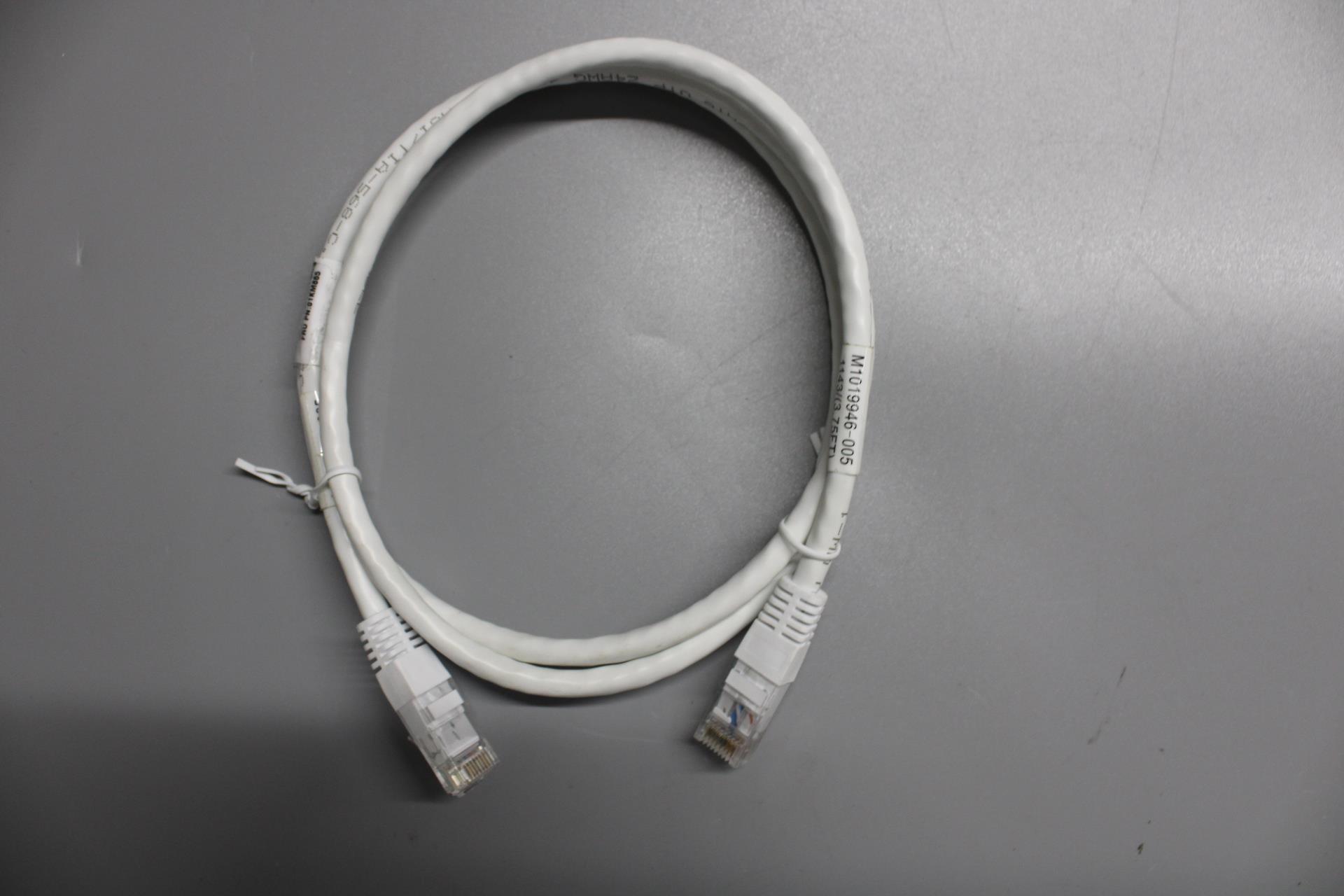 Кабель Lenovo External Cable, 1143mm, White, CAT6, RJ45-to-RJ45 Management Cable (01KM865)