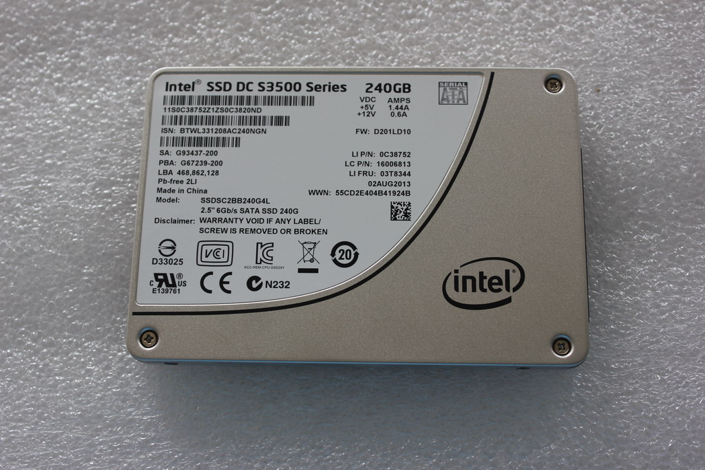 SSD накопитель Intel SSDSC2BB240G4L 240GSATA6G SSD (16006813)