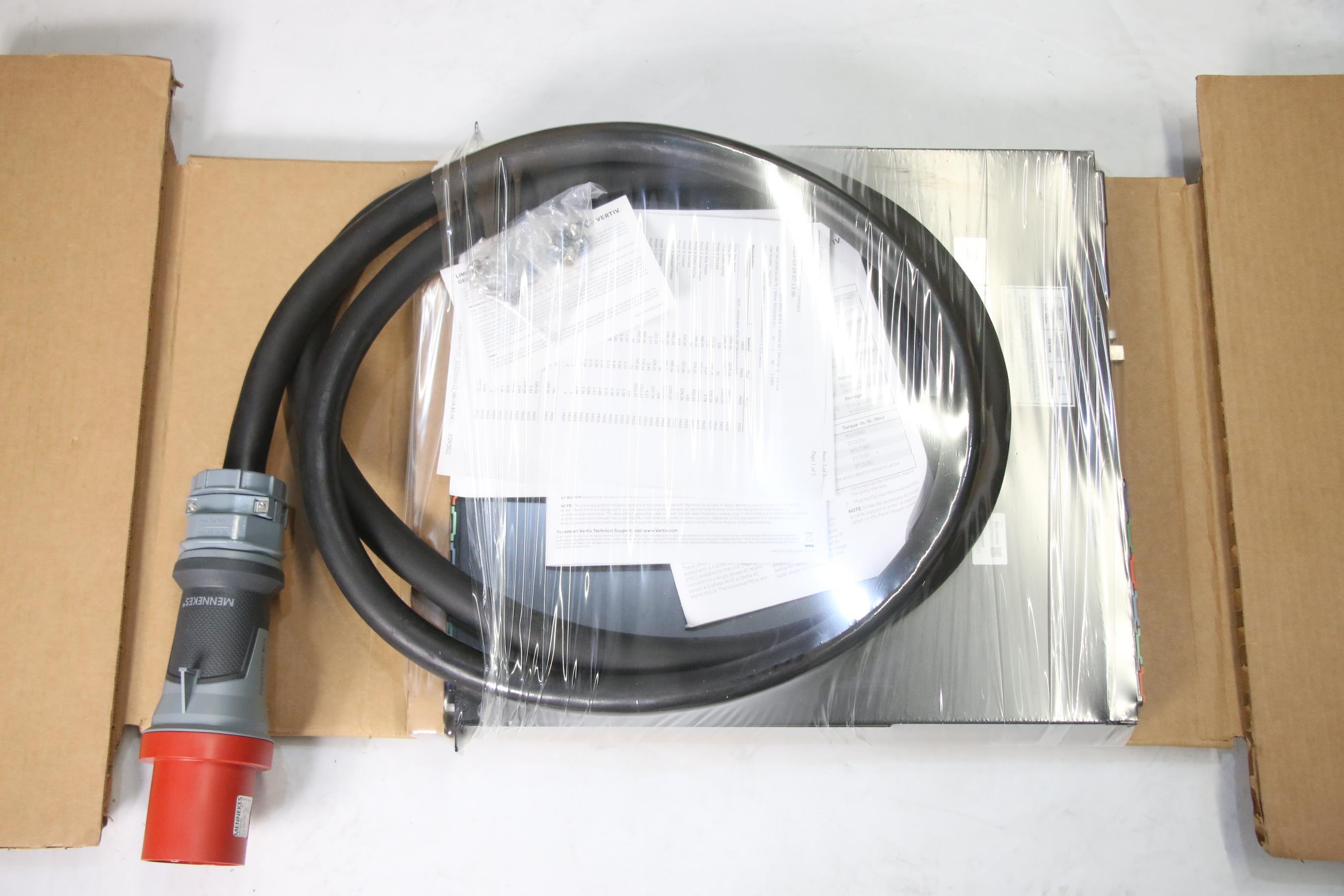 Блок питания Lenovo PDU, 1U, Vertiv, 1U 18 C19/C13 switched and monitored 48A 3P WYE PDU – North America (03GX783)