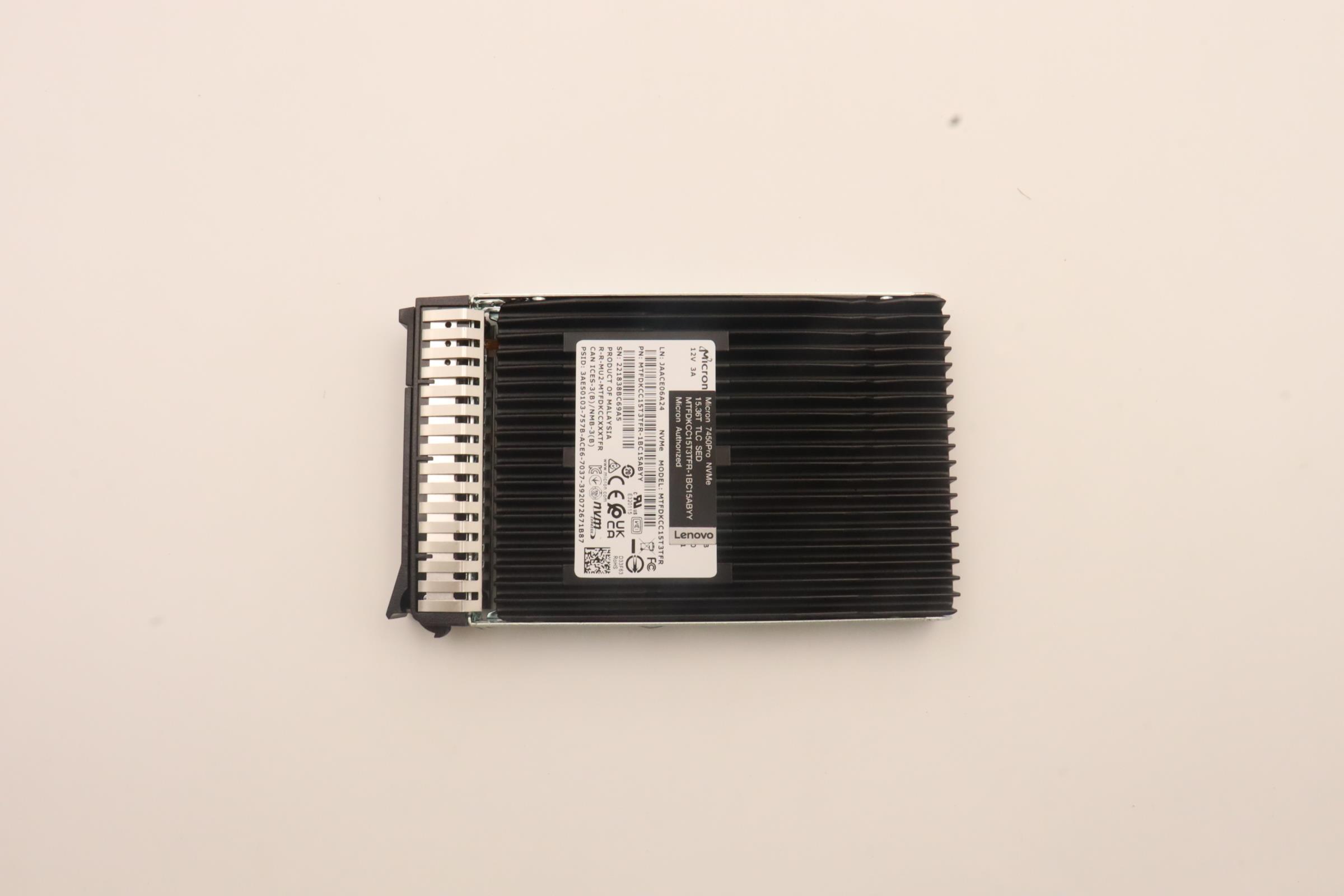 SSD накопитель Lenovo ThinkSystem 2.5" U.3 7450 PRO 15.36TB Read Intensive NVMe PCIe 4.0 x4 HS SSD SED (03KH534)