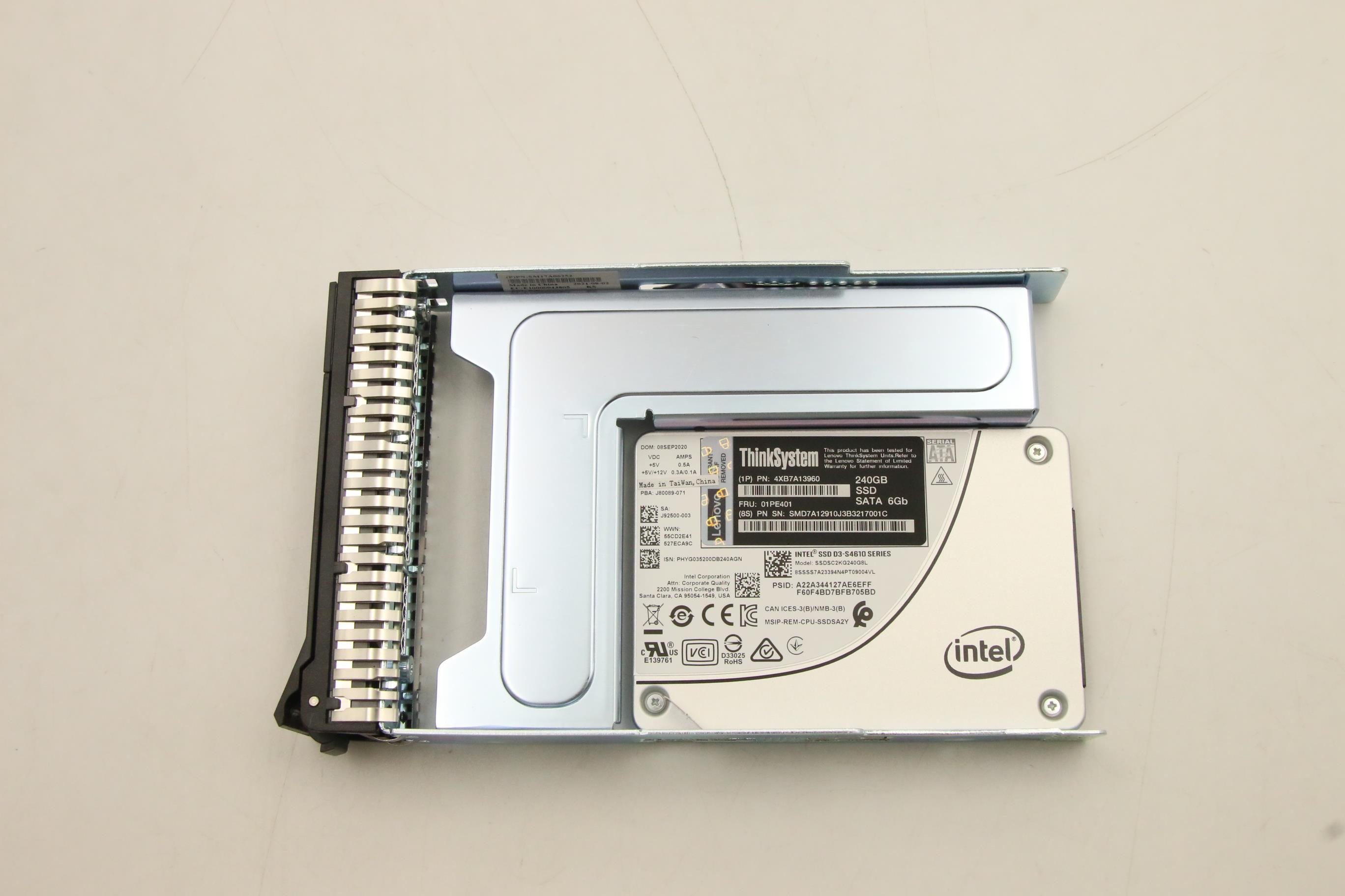 SSD накопитель Lenovo ThinkSystem 3.5" S4610 240GB Mixed Use SATA 6Gb SS SSD (01PE401)