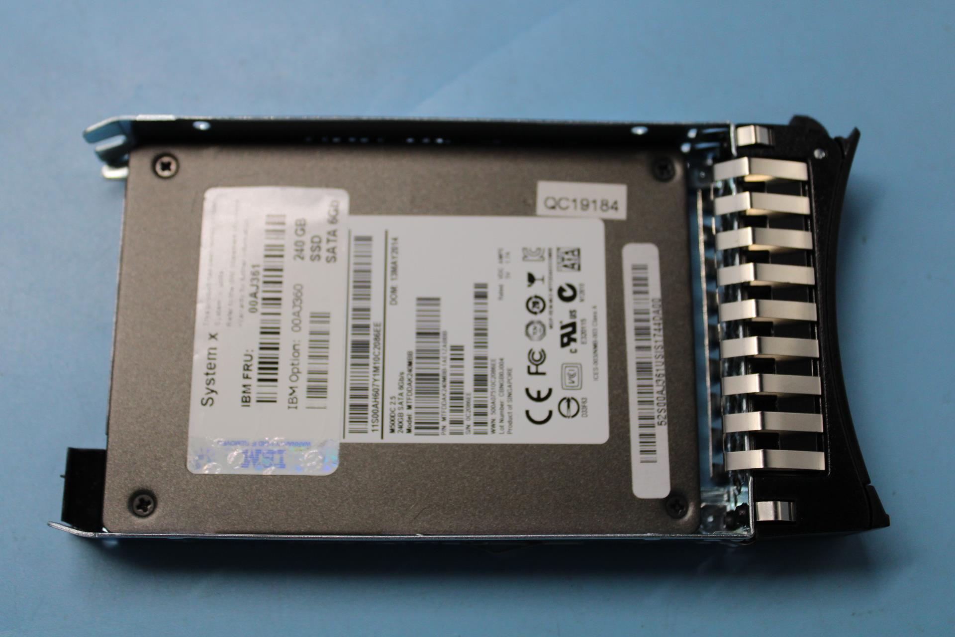 SSD накопитель Lenovo 240GBSATA G2HS (00AJ361)