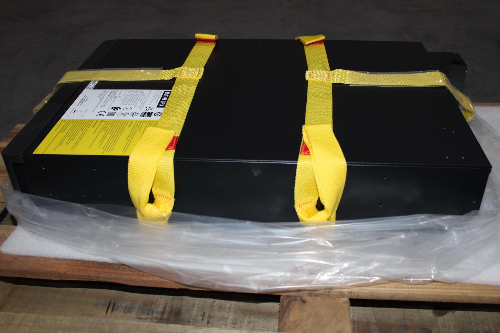 Шасси Lenovo Chassis G2, 3U, 6kVA Rack or Tower High Voltage, No battery (03LE500)