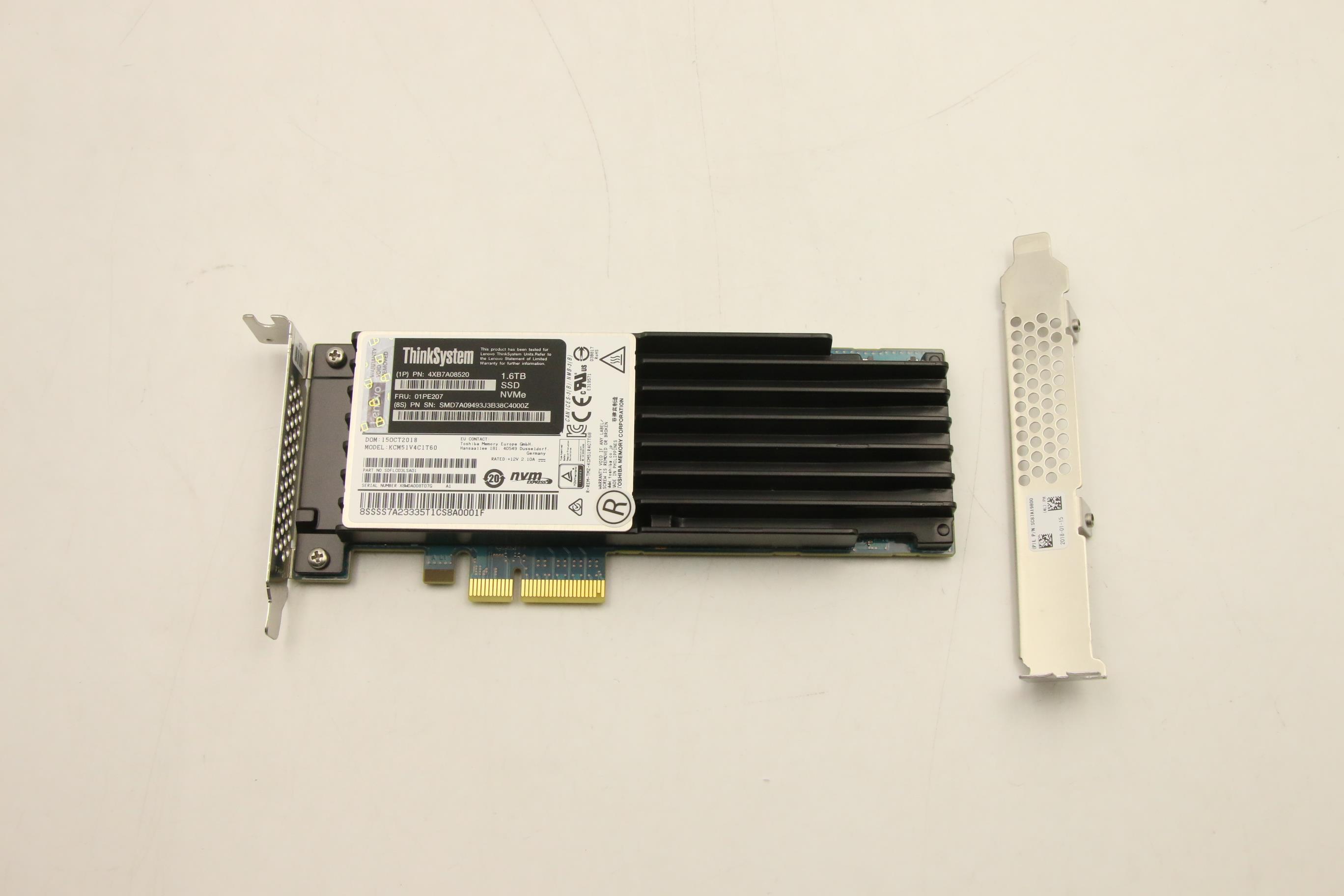 SSD накопитель Toshiba 1.6TB CM5 AIC FRU (01PE207)