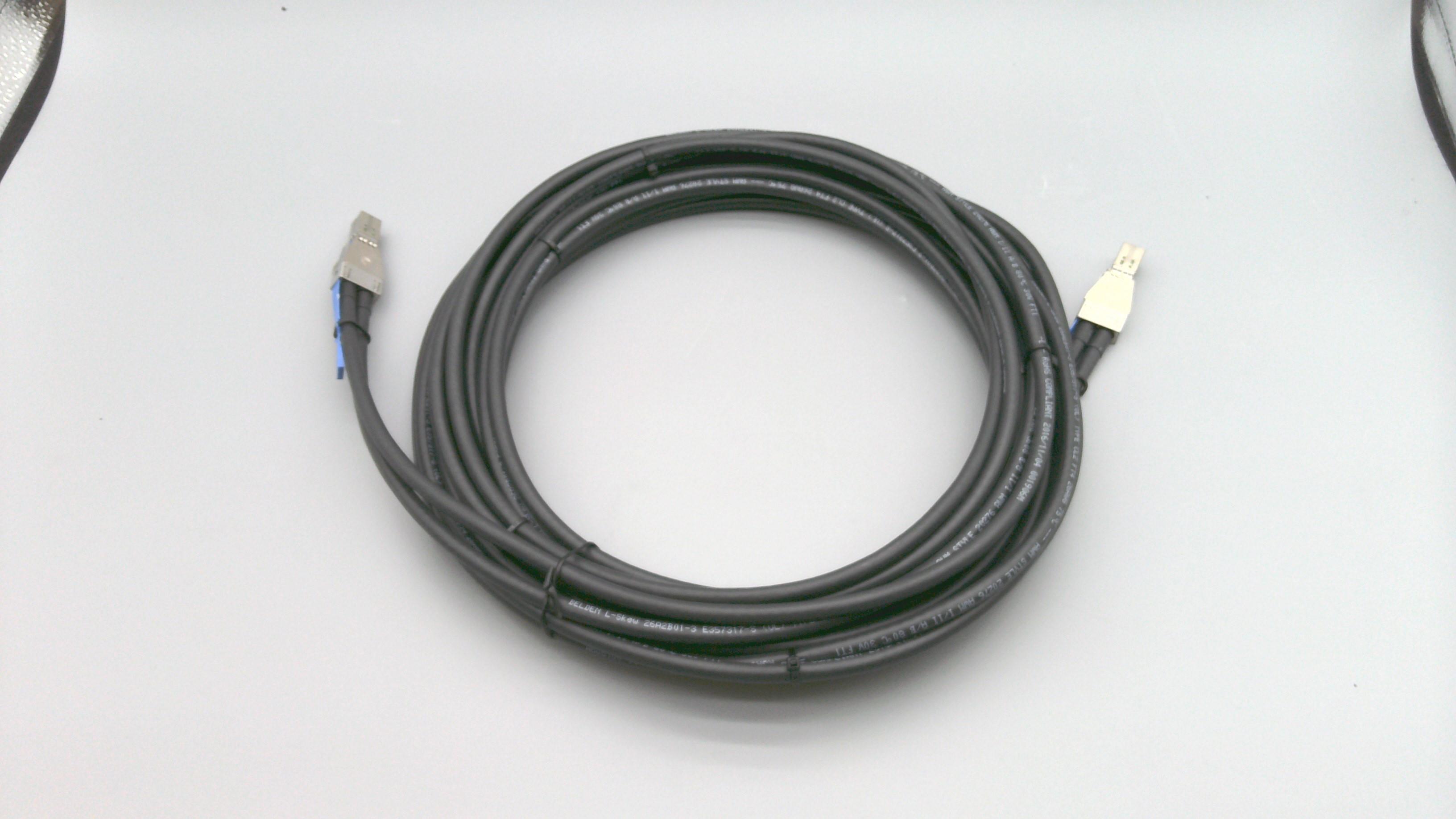 Кабель Lenovo 6m SASHD Cable (00KH453)