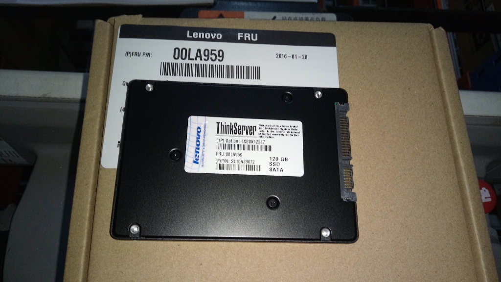 SSD накопитель Lenovo NHS 120G SATA SSD (00LA959)
