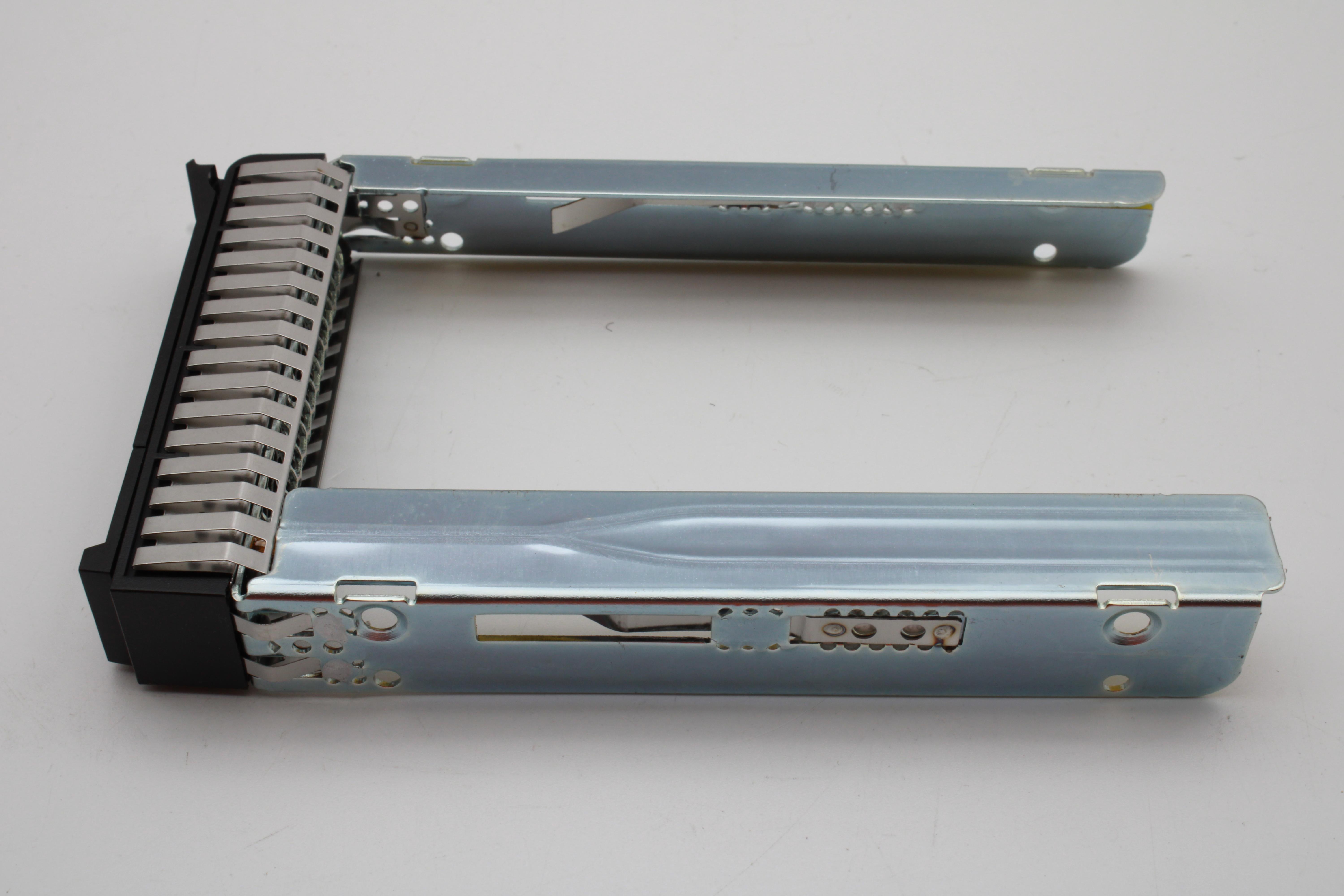 SSD накопитель ThinkSystem 2.5" Intel S4600 480GB Mainstream SATA 6Gb Hot Swap SSD (01GT778)