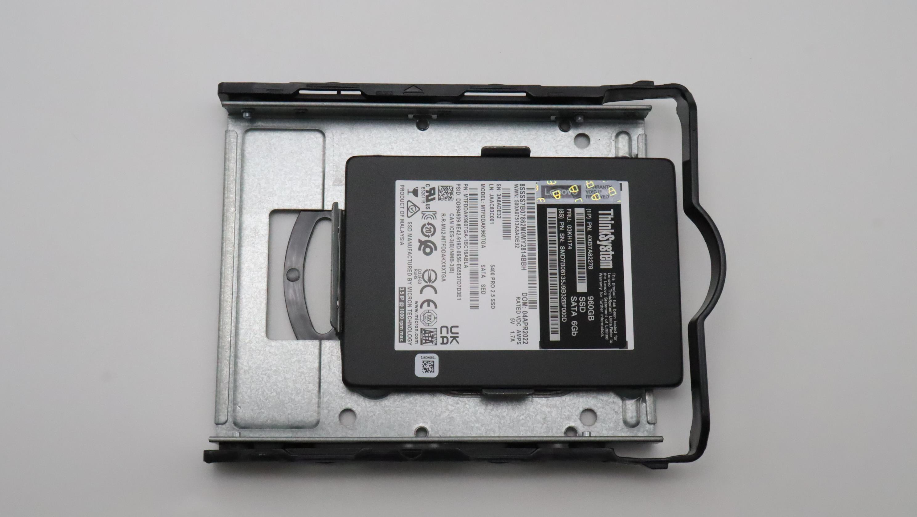 SSD накопитель Lenovo ThinkSystem ST50 V2 3.5" 5400 PRO 960GB Read Intensive SATA 6Gb NHS SSD (03KH174)