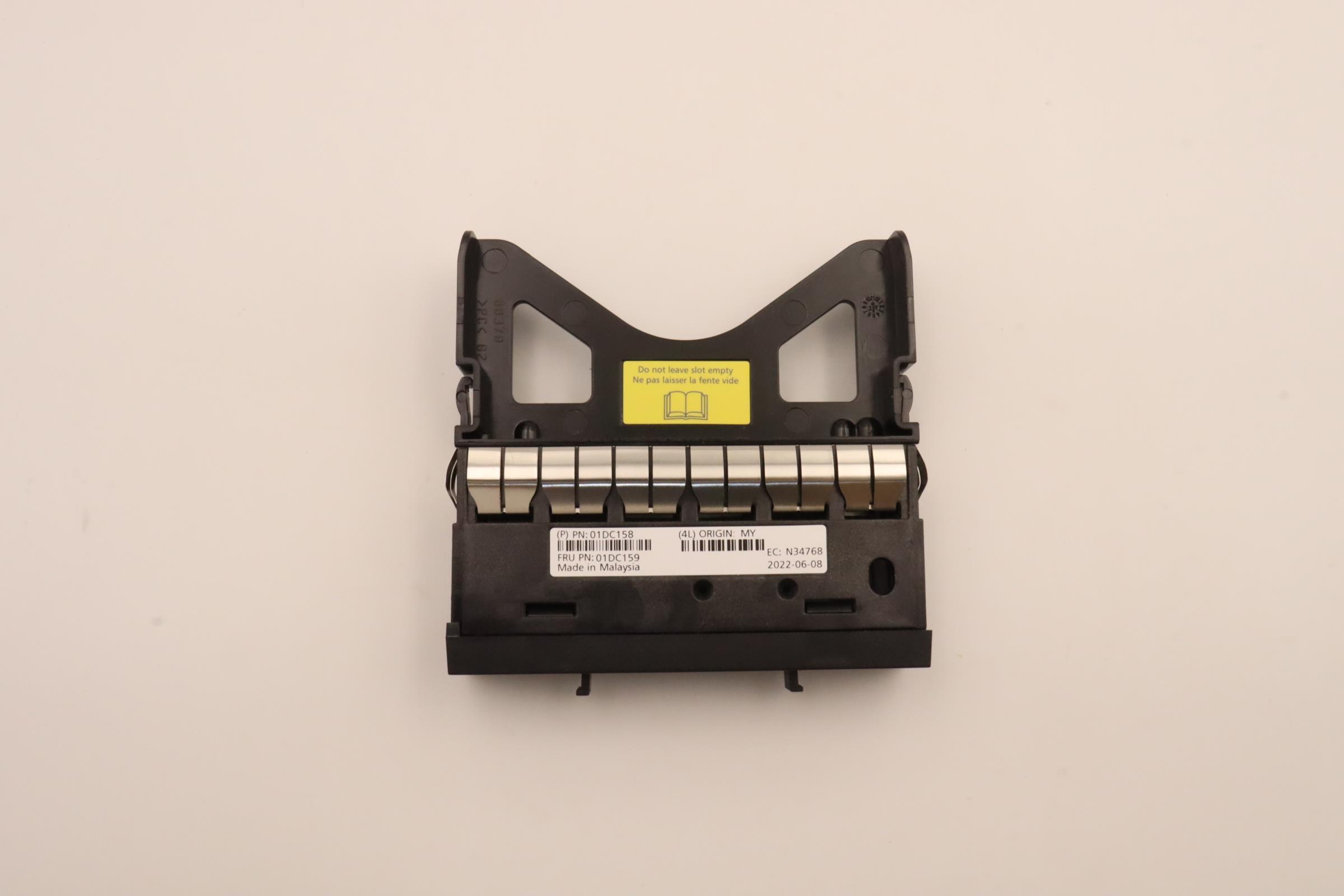Дисковая корзина Lenovo LFF DRV BLANK (01DC159)