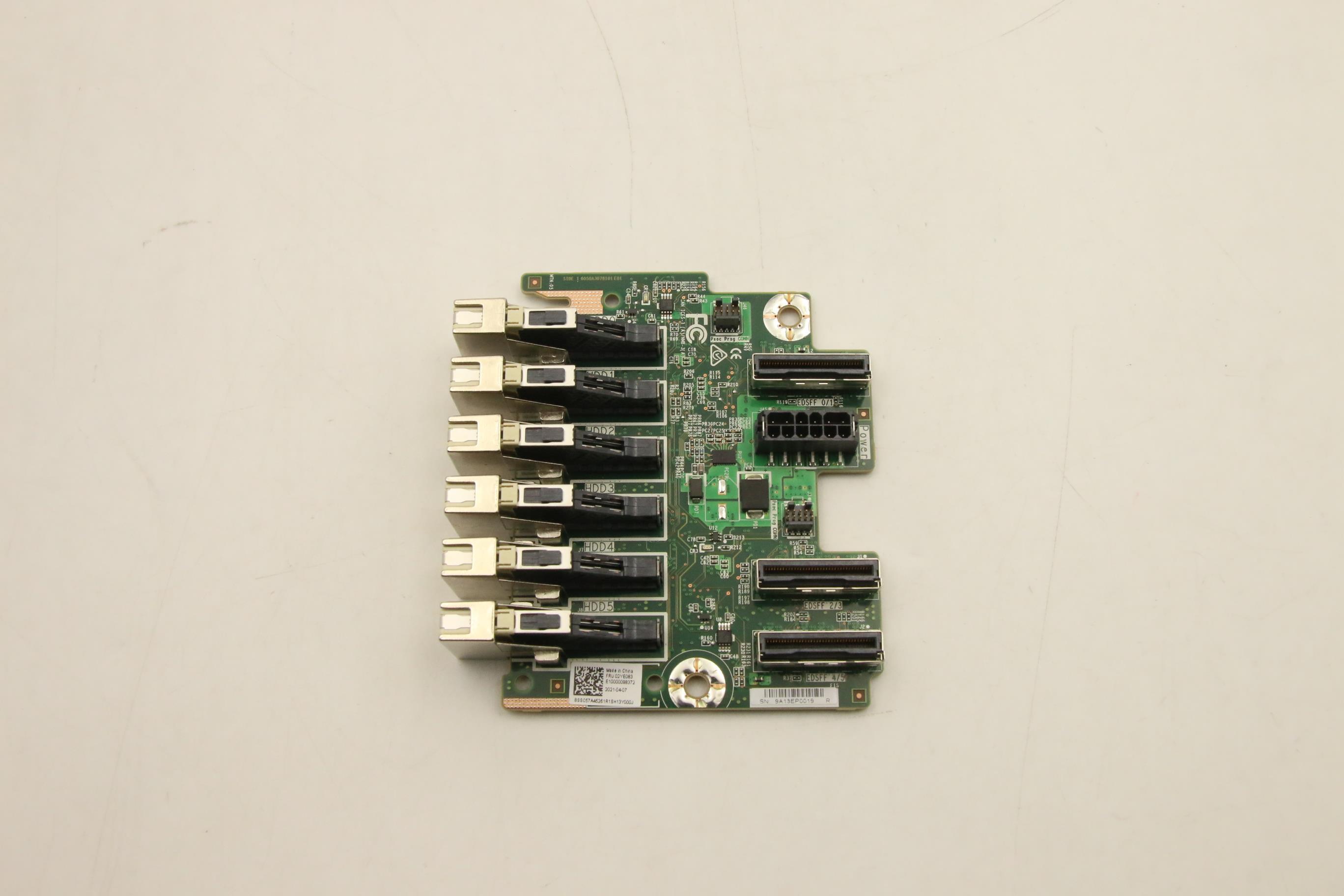 Объединительная плата Lenovo ThinkSystem 2U 6-EDSFF Backplane (02YE083)