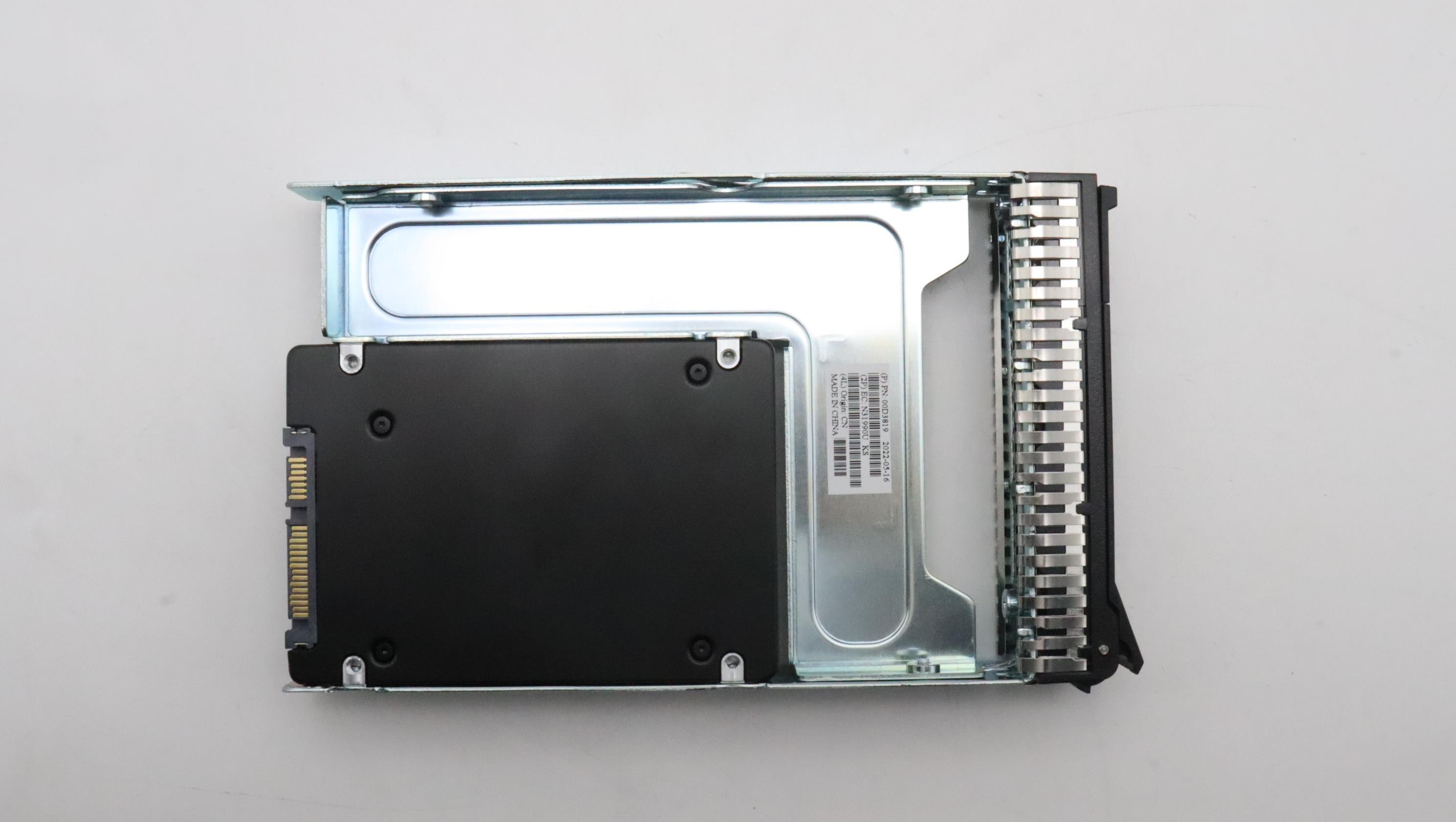 SSD накопитель Lenovo ThinkSystem 3.5" PM893 3.84TB Read Intensive SATA 6Gb HS SSD (03LE174)