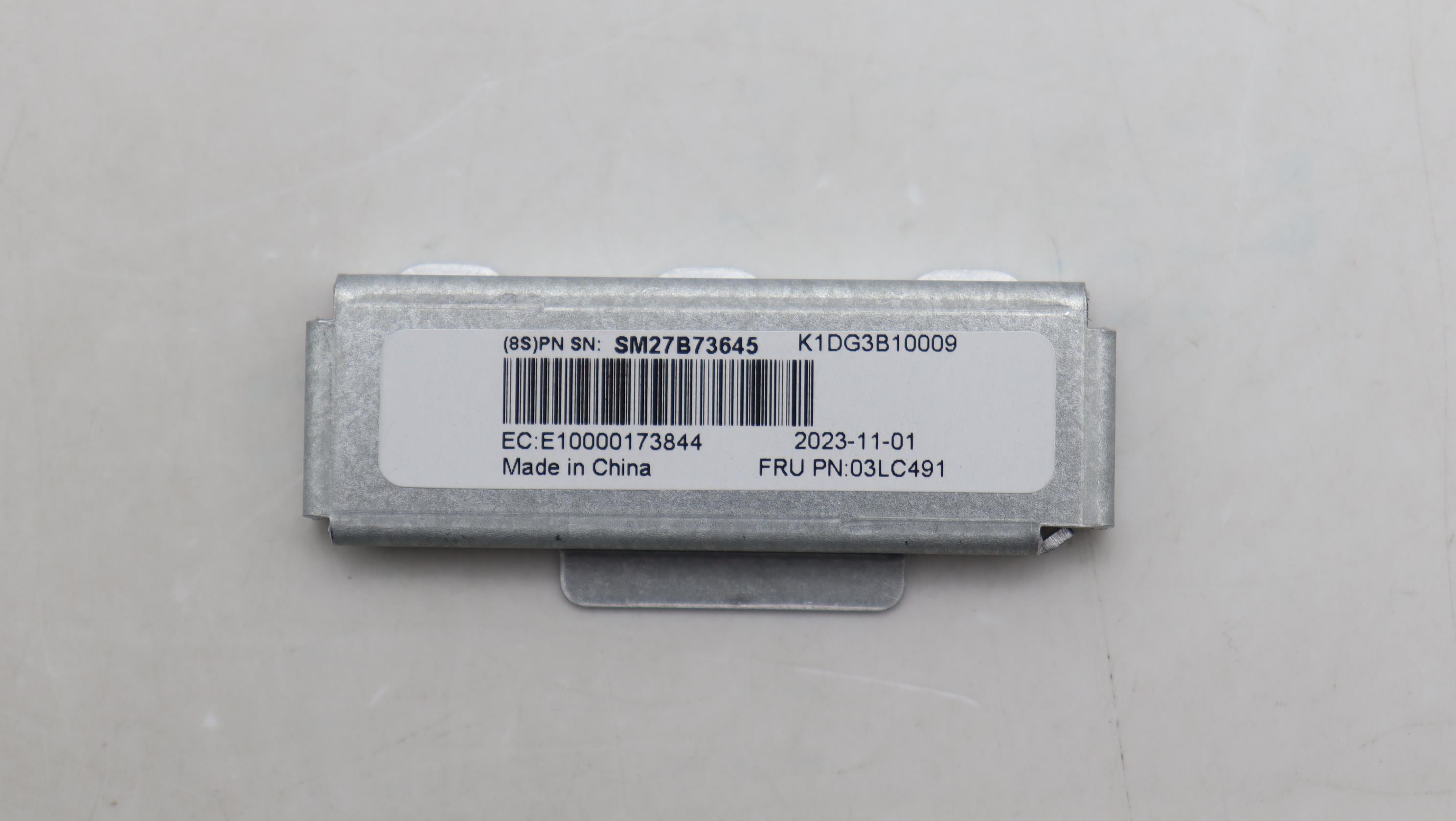 Кронштейн Lenovo BRACKET, CAL NAUGHTON JUNIOR TRAY, SPACER (03LC491)