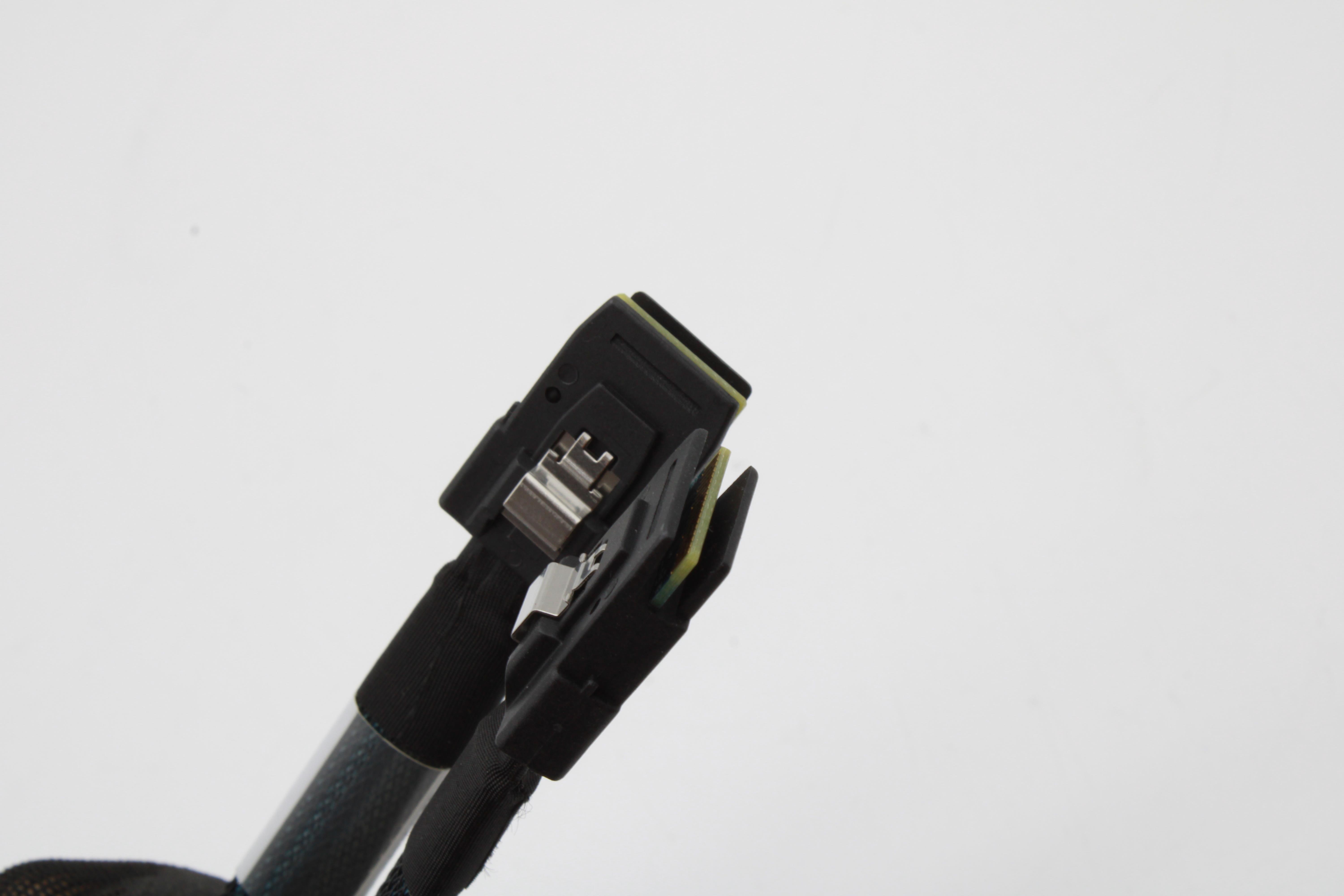 Кабель Lenovo SAS 665MM (49Y5398)