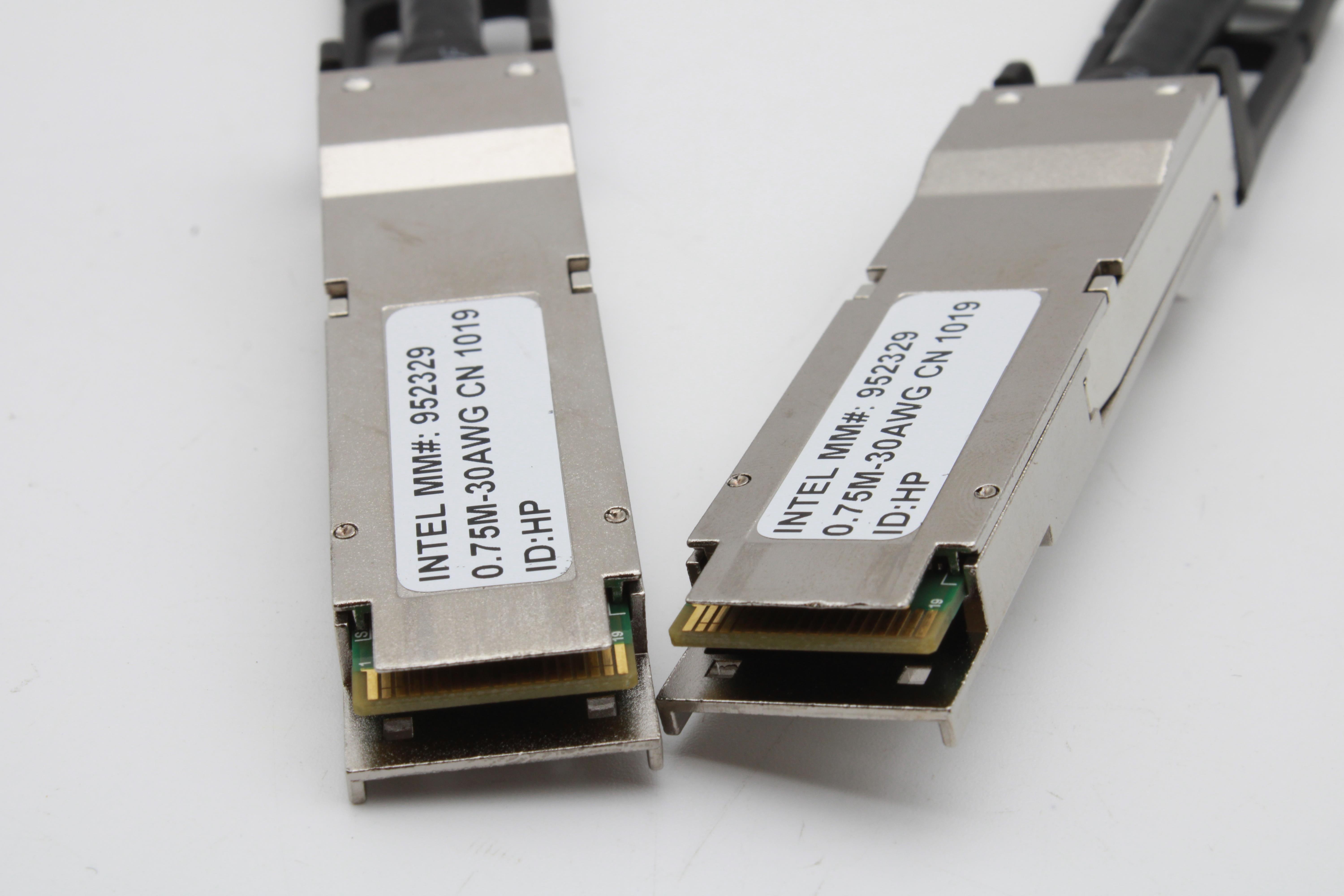 Кабель 0.75m Intel OPA Passive Copper QSFP28 Cable (00WE037)