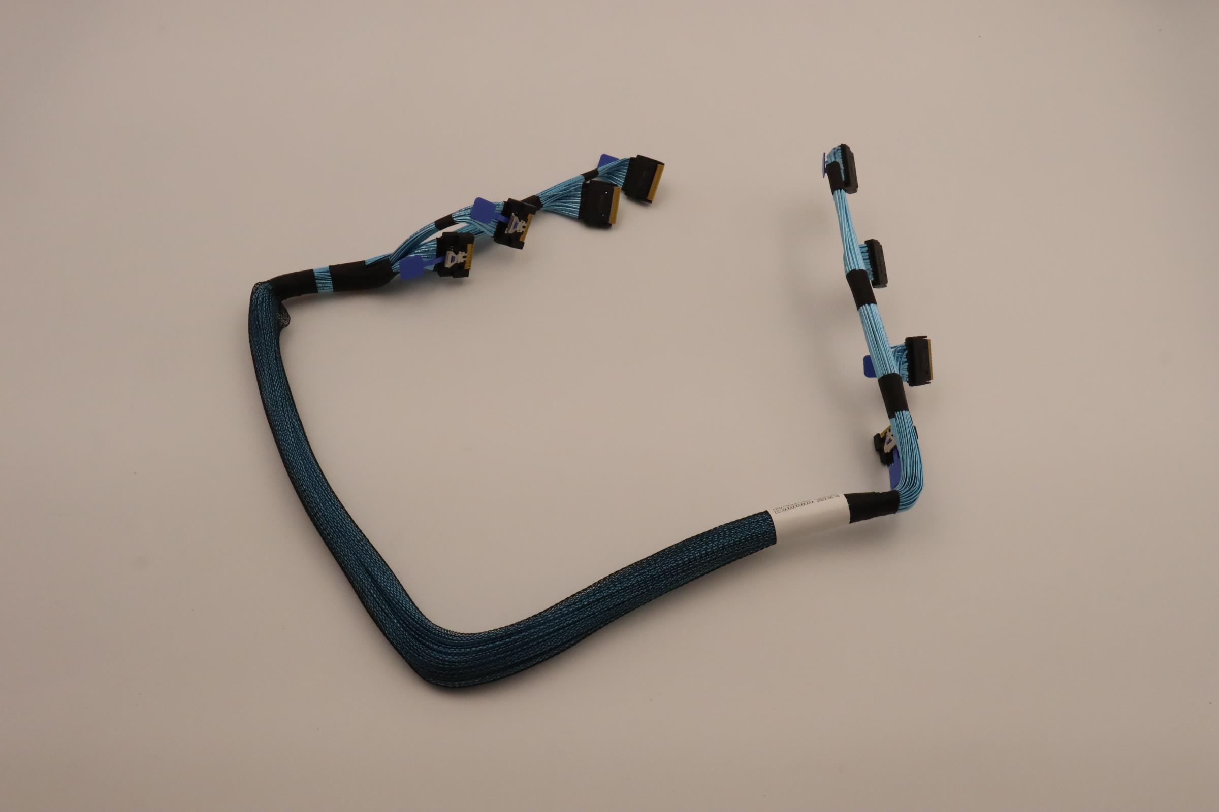 Кабель Lenovo Cable,internal,780mm,NVME,Slimsas,RAID to Backplane (03HC653)