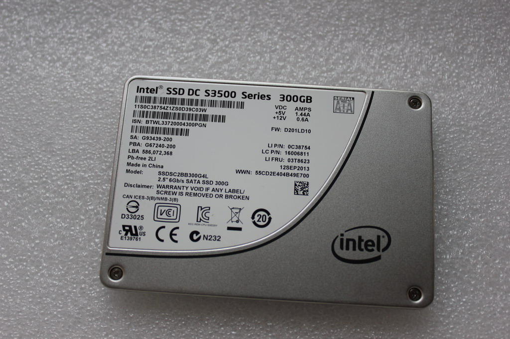SSD накопитель Intel SSDSC2BB300G4L 300G-T SATA SSD (16006811)