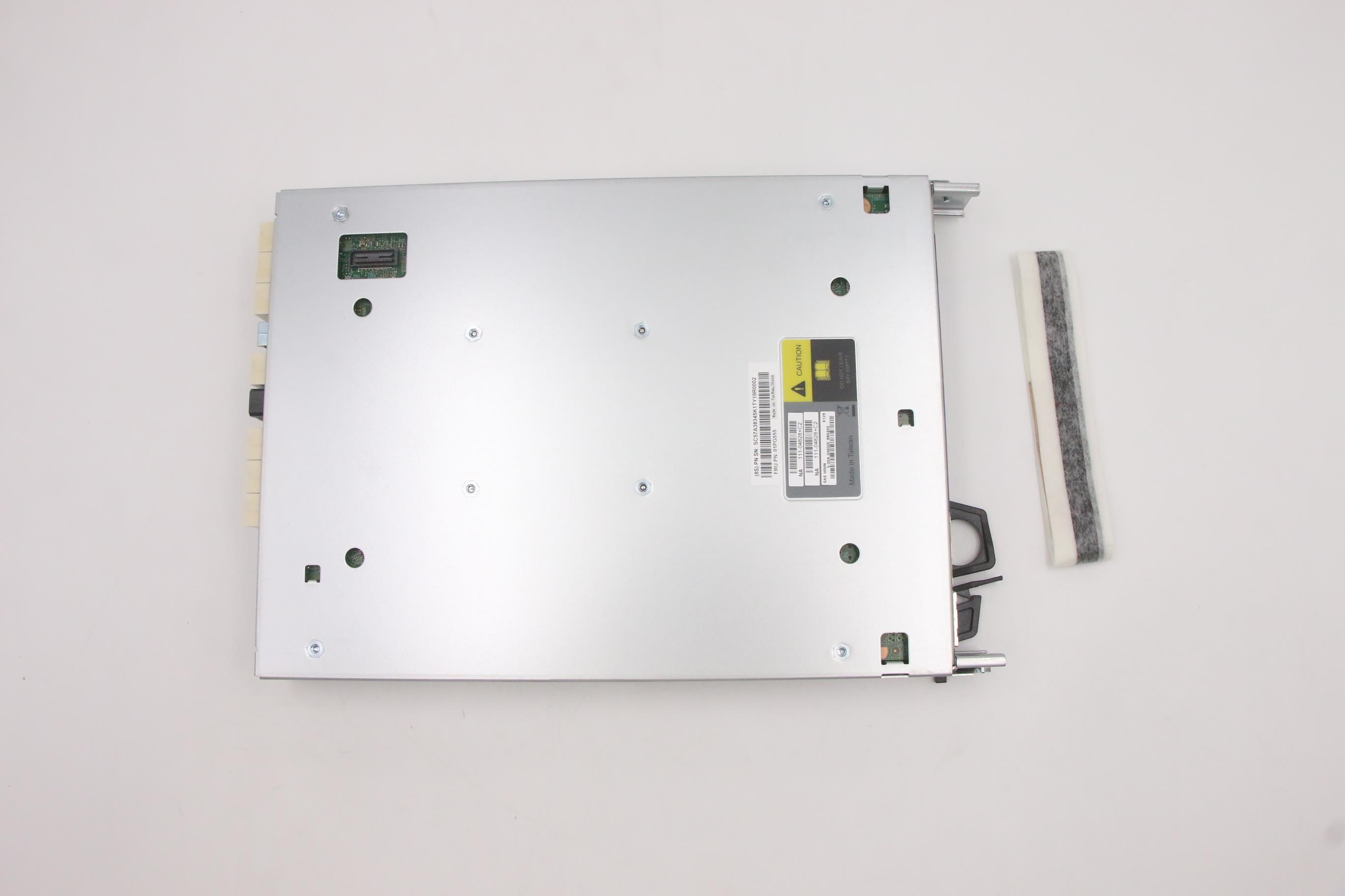 Контроллер Lenovo DM 5000_3000 Controller, 10Gb Optical, no Memory, BBU, mSATA or NVMe cache (01PG555)