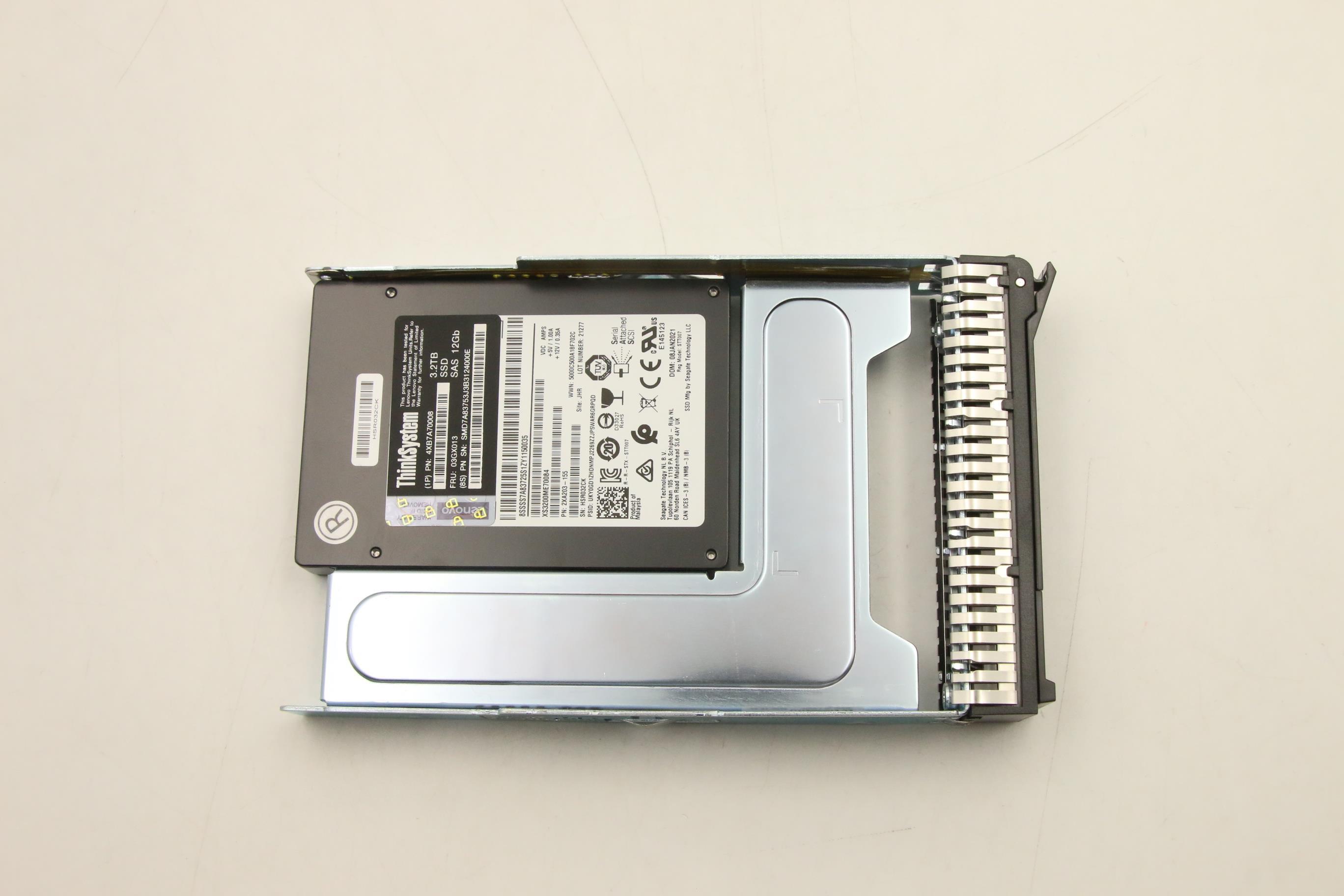 SSD накопитель Lenovo ThinkSystem 3.5" Nytro 3732 3.2TB Performance SAS 12Gb Hot Swap SSD (03GX013)