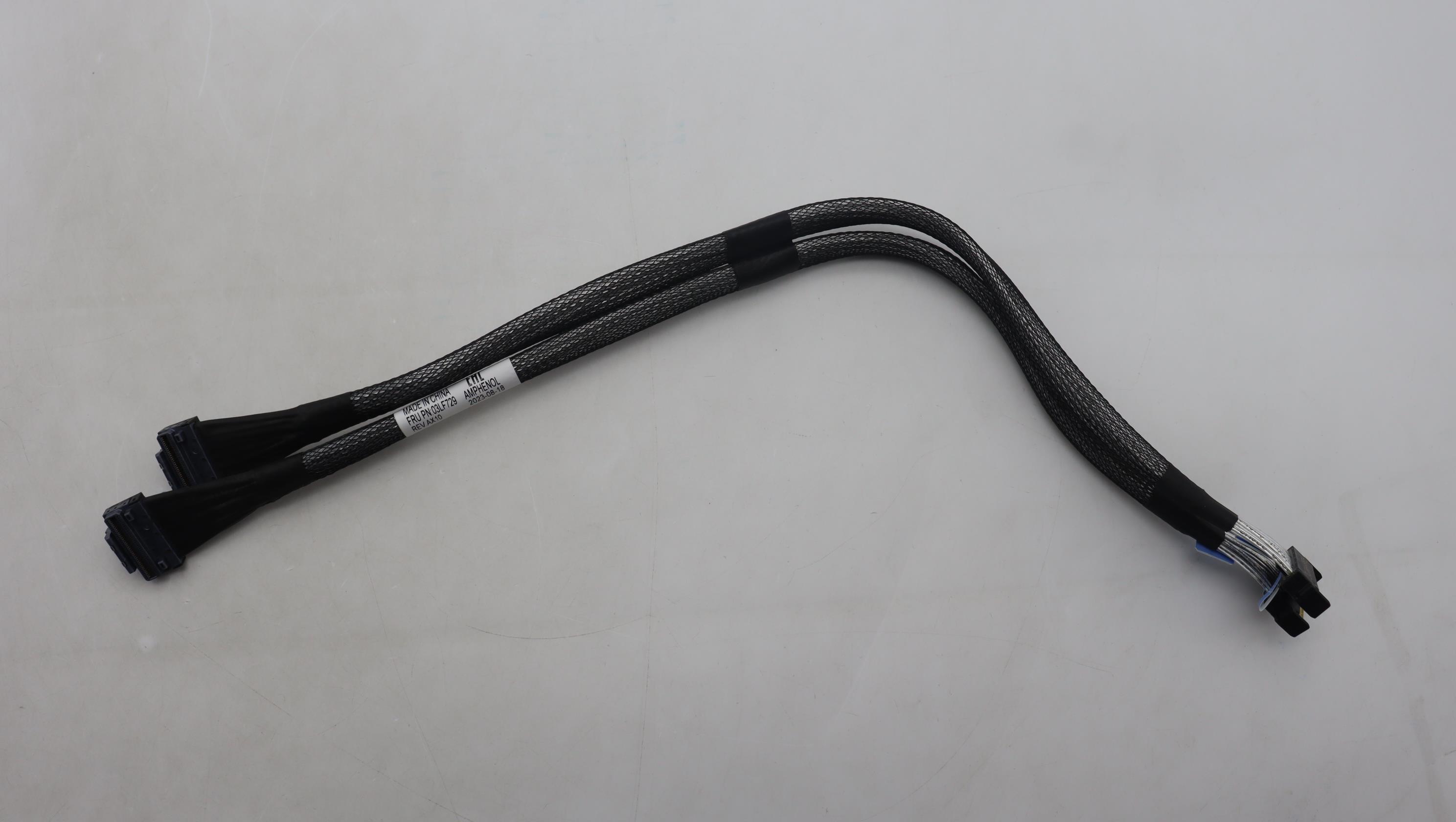 Кабель Lenovo PCIE Cable,MB to LP Riser R,470mm,SWIFTx8-MCIOX8 (03LF729)