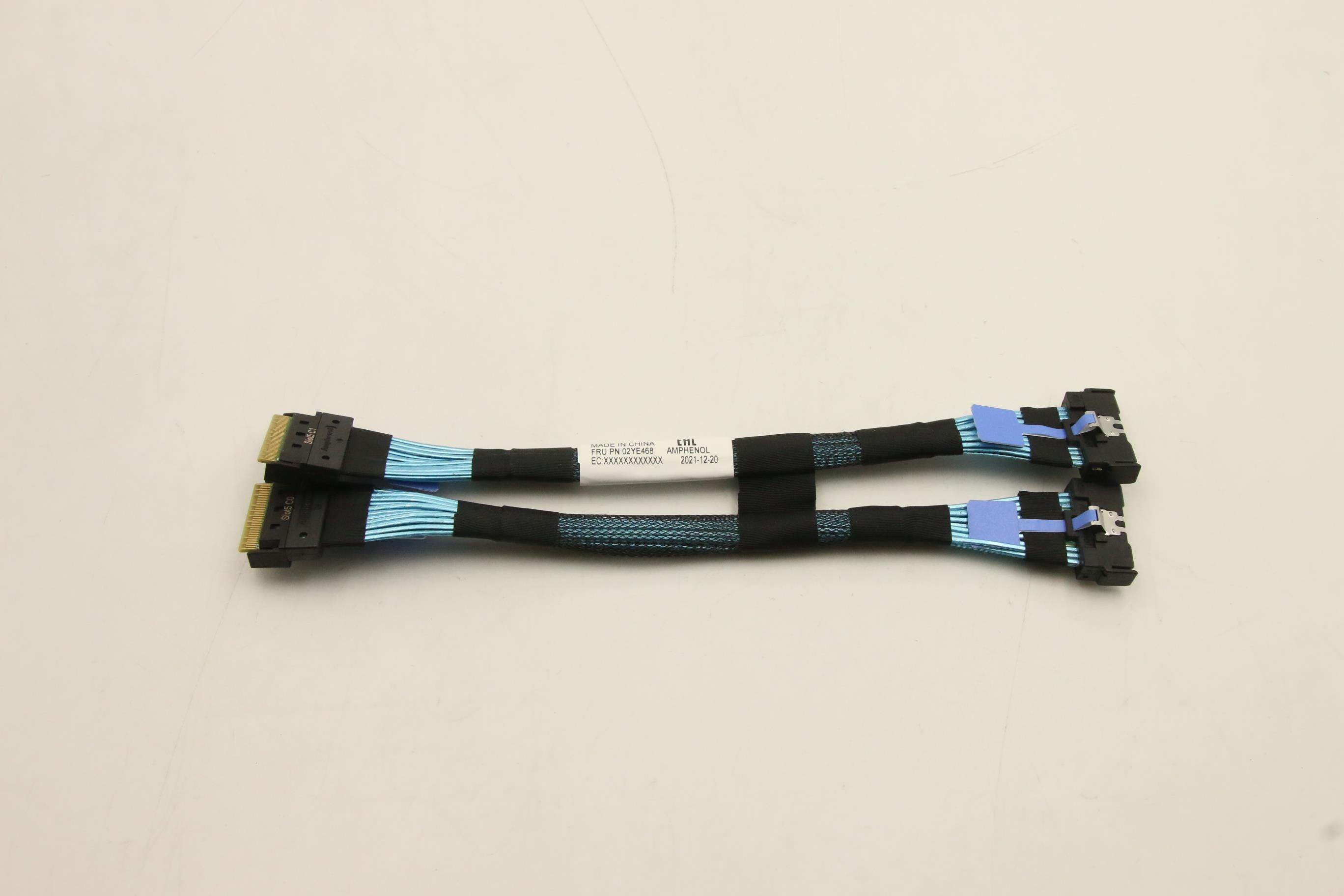 Кабель Lenovo 300mmm,PCIe Gen4 (02YE468)