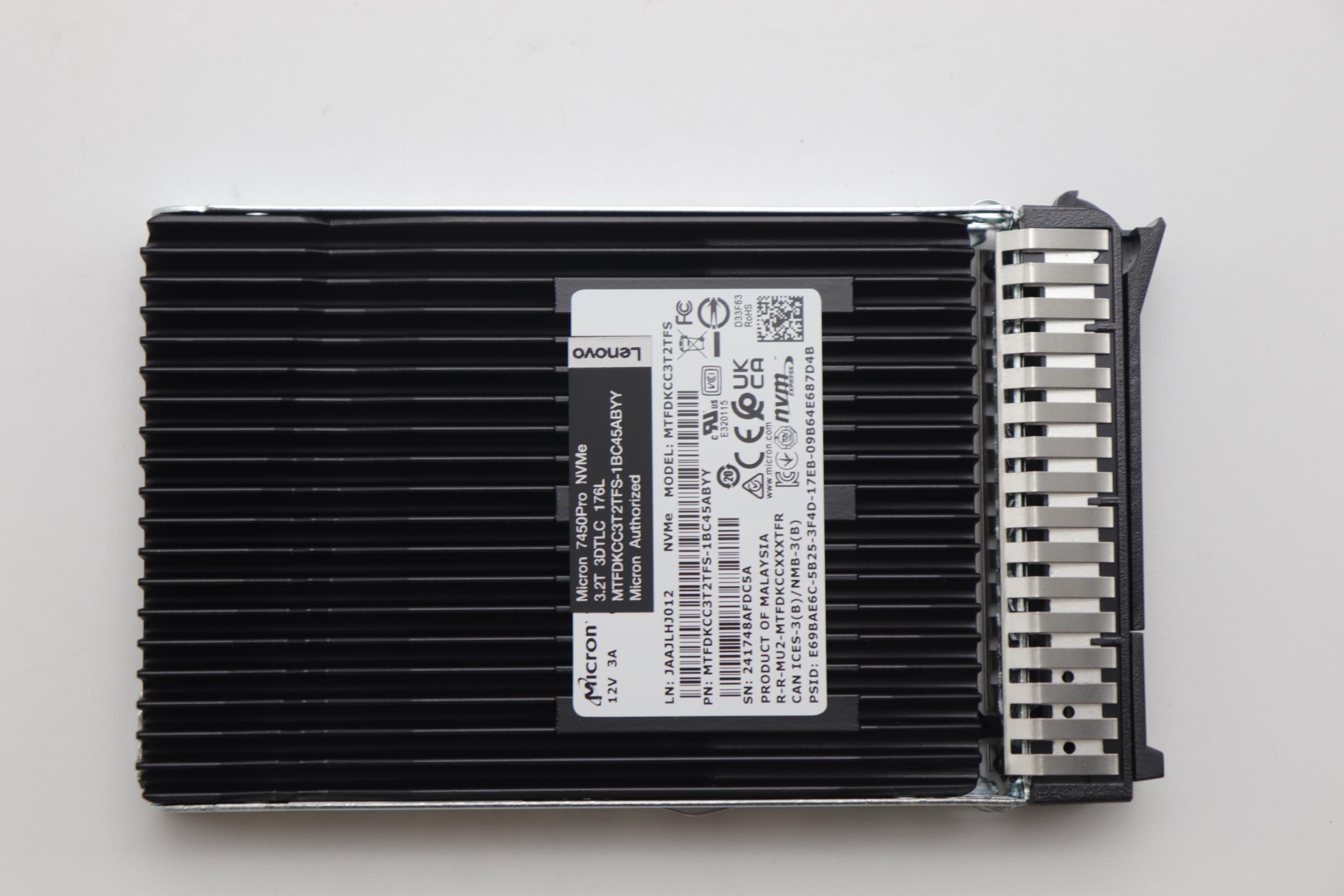 SSD накопитель Micron 7450 3.2T MTFDKCC3T2TFS-1BC45ABYY 4k SED U.3 SSD with 2.5 HS tray CSP I4 (03LA326)