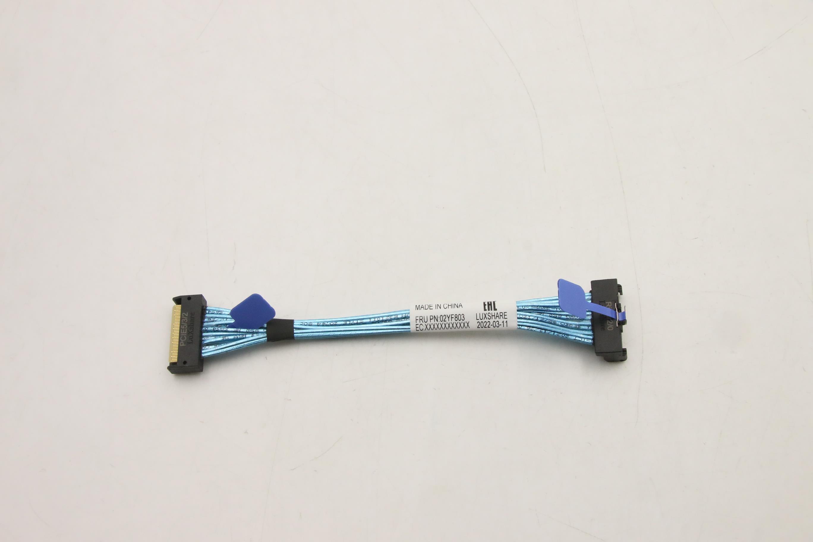 Кабель Lenovo Cable, internal,Riser PCIel Cable MCIO8X to MCIO8X Right-Angle) (Signal: 150mm)(32AWG) (02YF803)