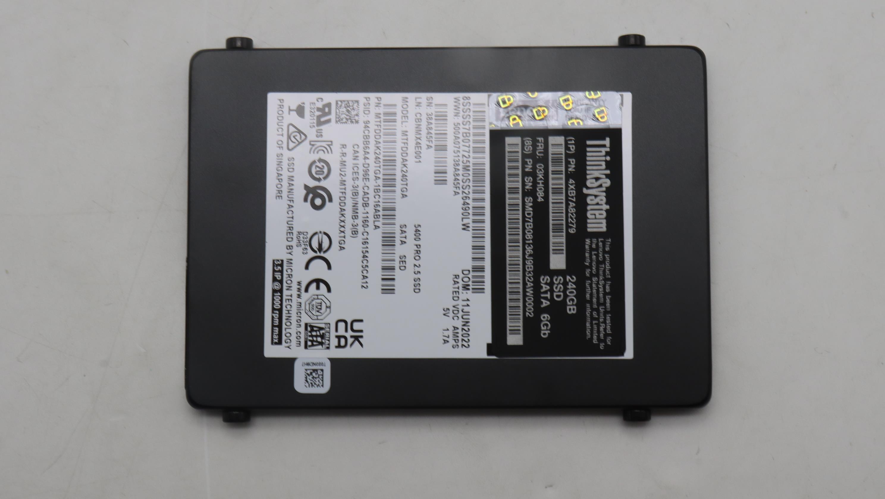 SSD накопитель Lenovo ThinkSystem 2.5" 7mm 5400 PRO 240GB Read Intensive SATA 6Gb Trayless SSD (03KH084)