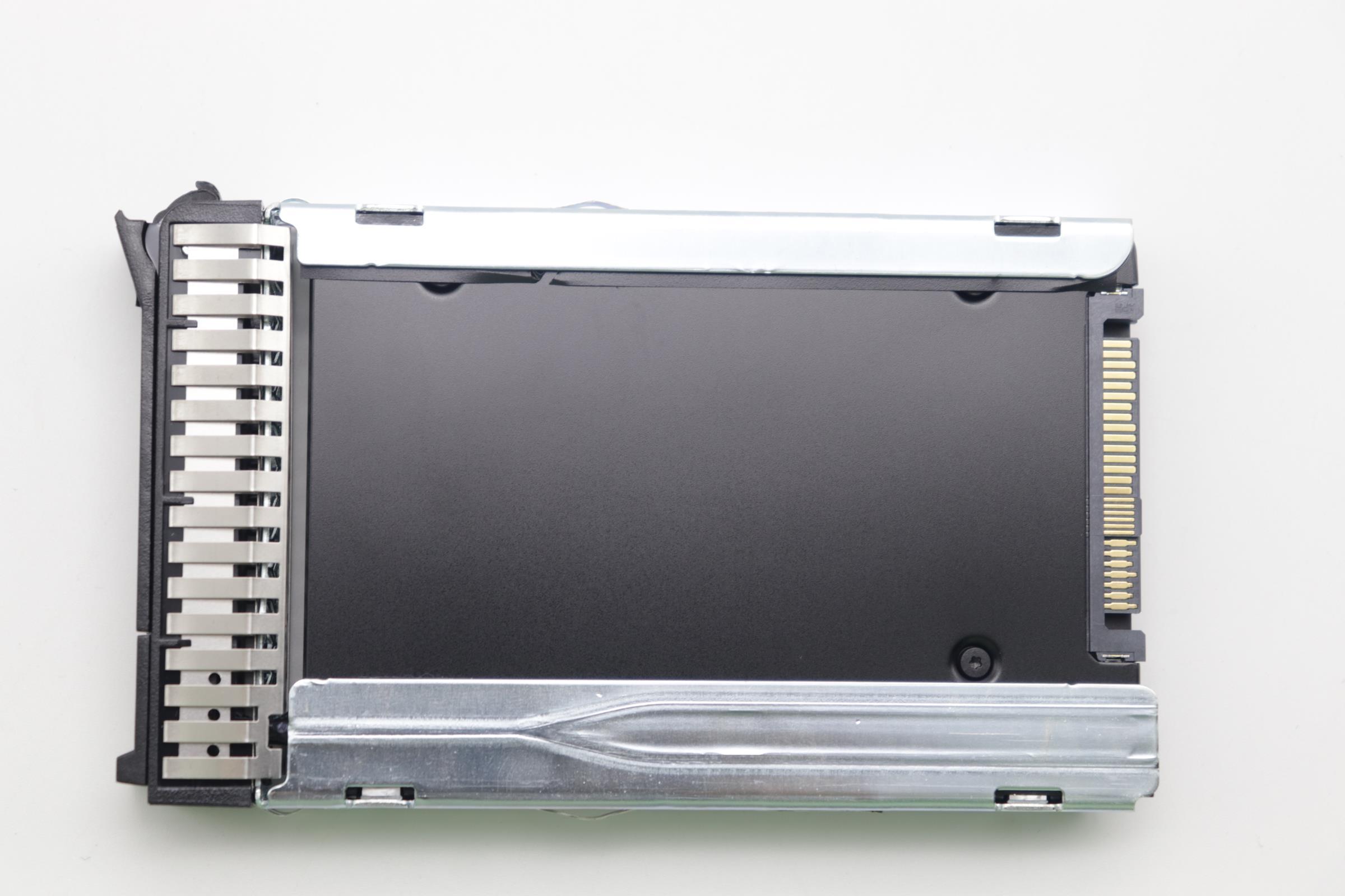 SSD накопитель Lenovo ThinkSystem 2.5" U.2 PM9A3 7.68TB Read Intensive NVMe PCIe 4.0 x4 HS SSD (03LA087)