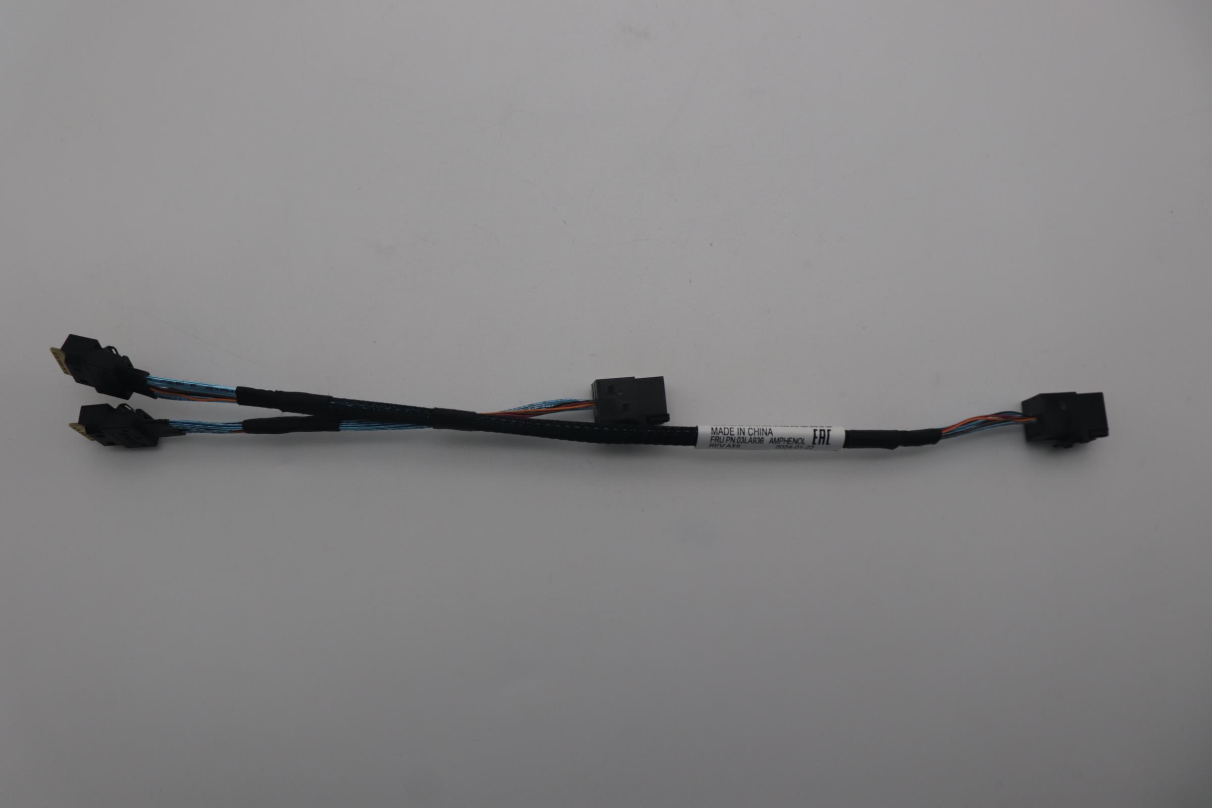 Кабель Lenovo Cable, Internal, SR250V3, CFF RAID x4 slimSAS to BP mini-SAS HD, 240/120mm (03LA936)