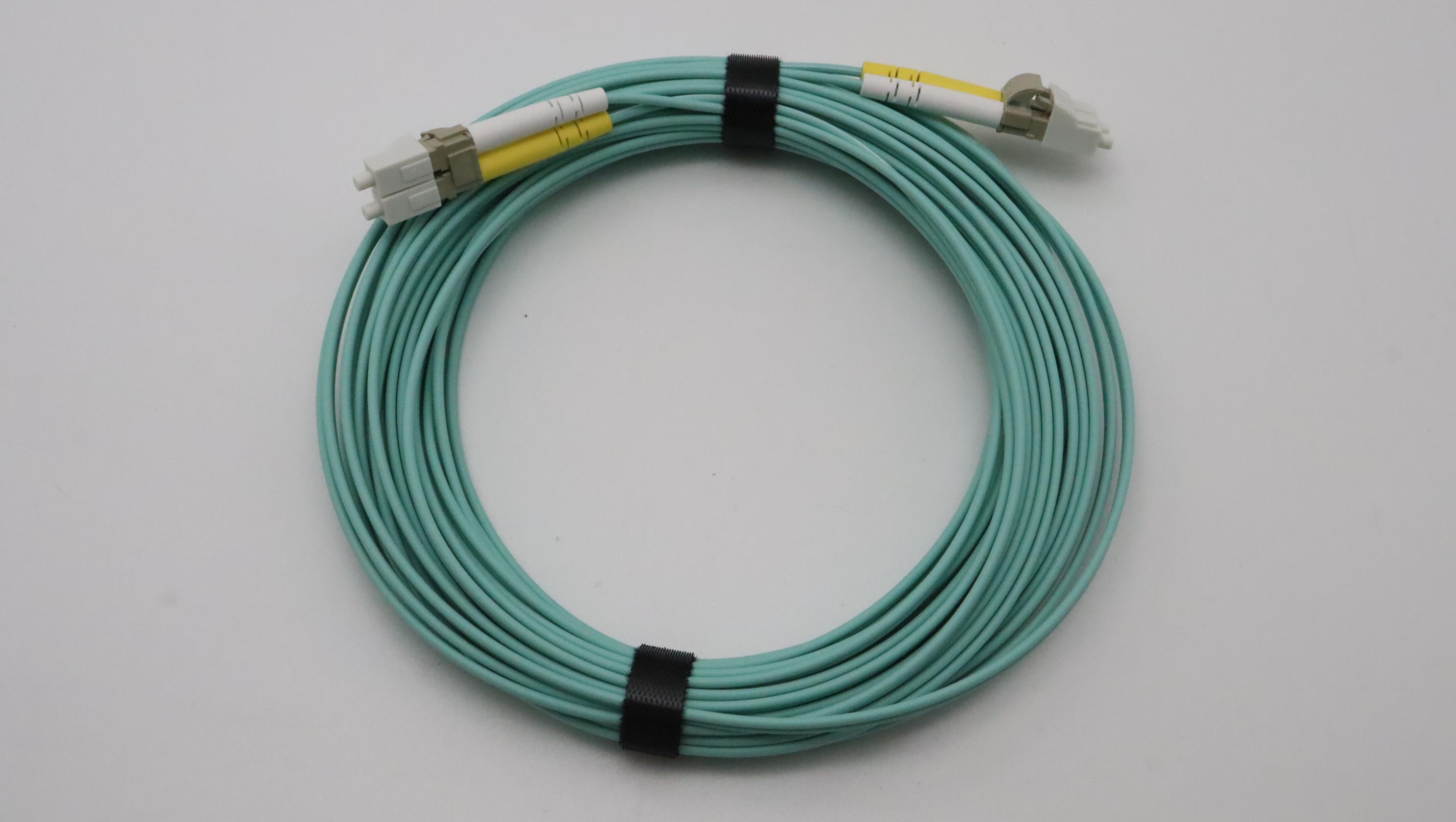 Кабель Lenovo 10m LC-LC OM3 MMF Cable (03HC069)