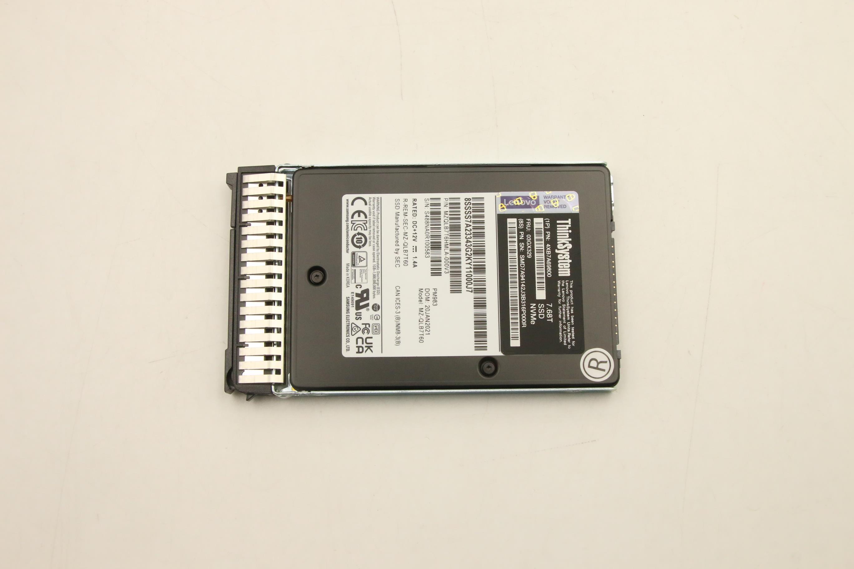 SSD накопитель Lenovo ThinkSystem 7mm PM983 7.68TB Entry NVMe PCIe 3.0 x4 Hot Swap SSD (03GX329)