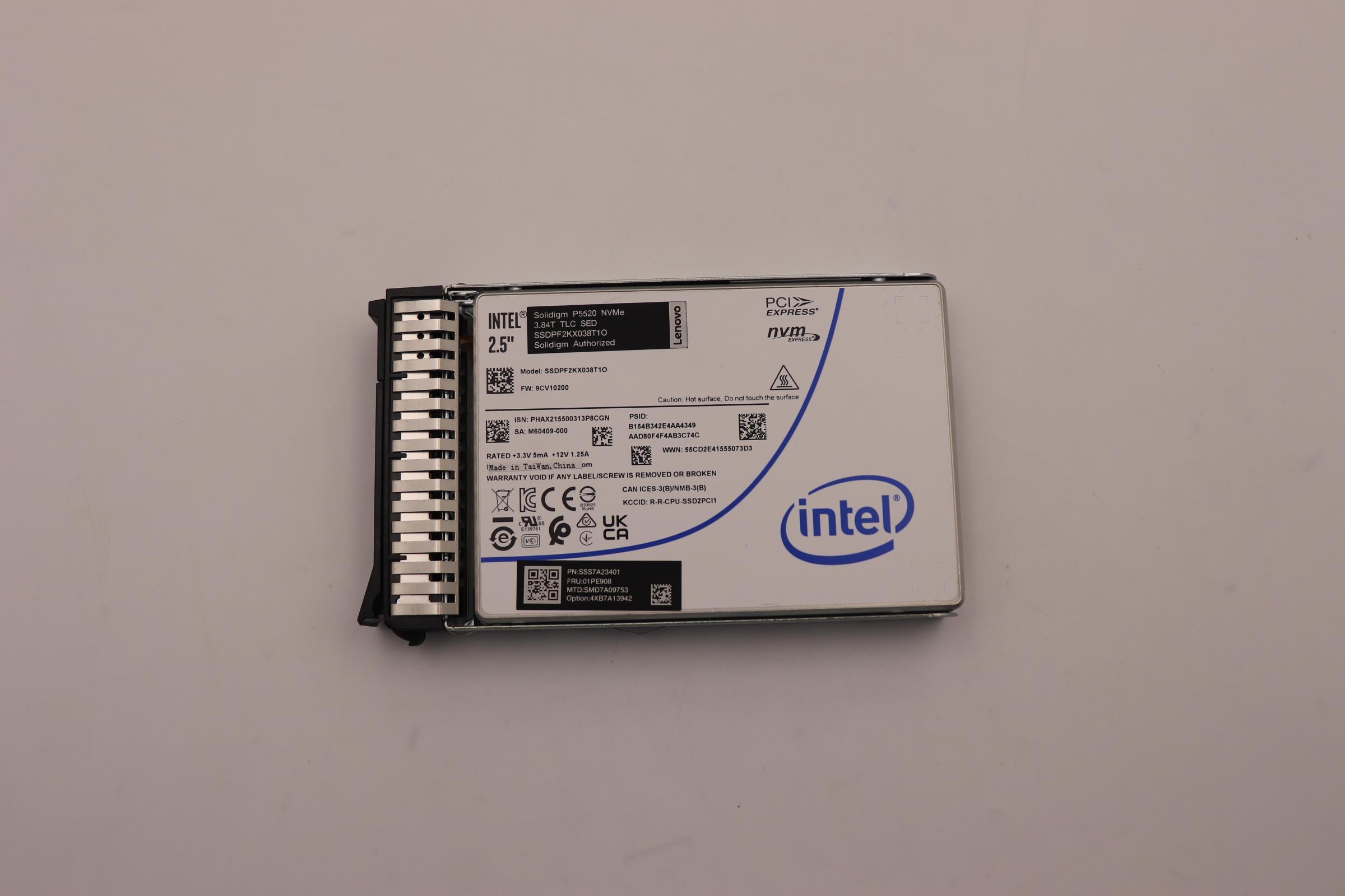 SSD накопитель Lenovo ThinkSystem 2.5” U.2 P5520 3.84TB Read Intensive NVMe PCIe 4.0 x4 HS SSD SED (01PE908)