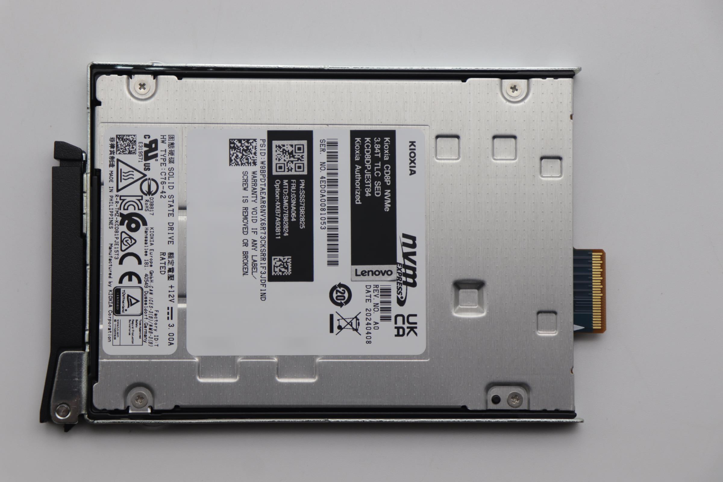 SSD накопитель Lenovo ThinkSystem E3.S CD8P 3.84TB Read Intensive NVMe PCIe 5.0 x4 HS SSD (03NA064)