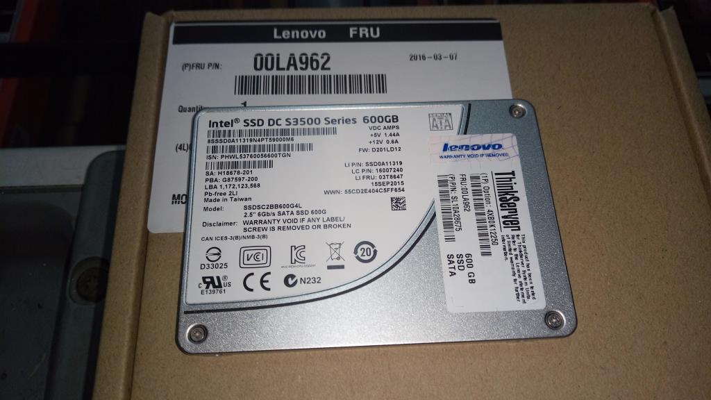 SSD накопитель Lenovo NHS 600G SATA SSD (00LA962)