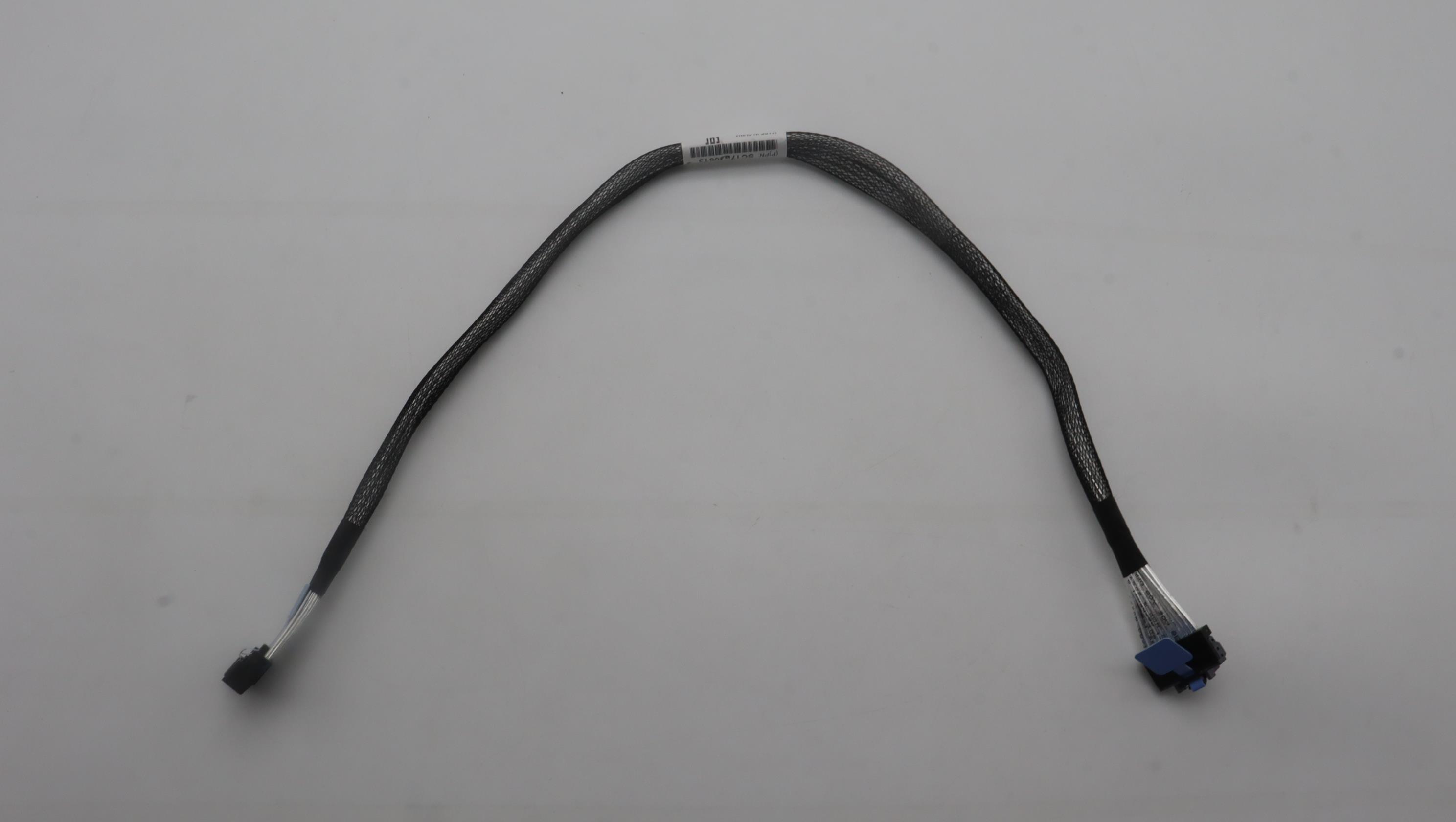 Кабель Lenovo Cable, Internal ,500mm, No Flat 32AWG ,MCIO x8 ST to Swift x8 RA (03LF924)