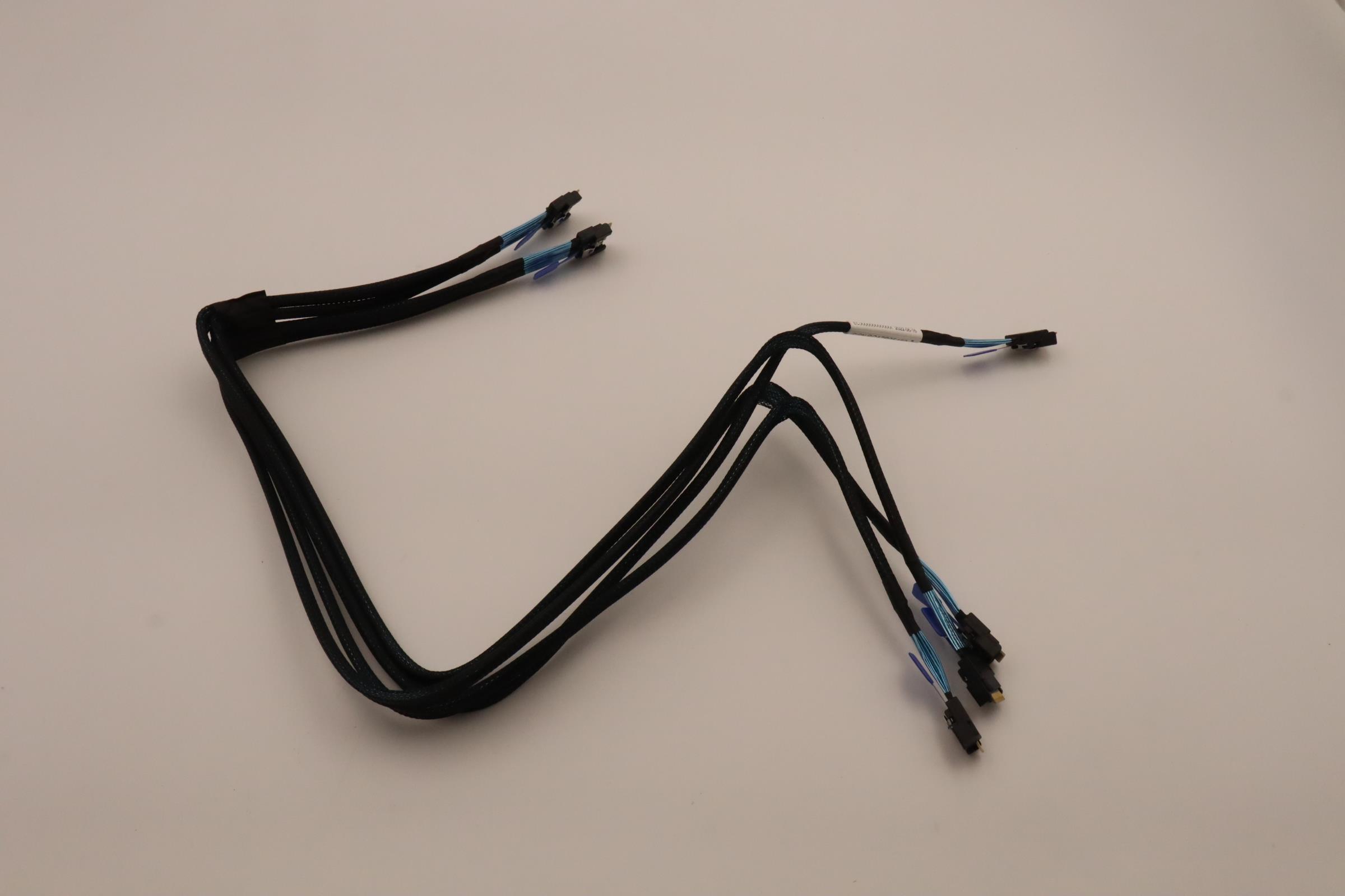 Кабель Lenovo Cable,internal,750mm,NVME,Slimsas,RAID to Backplane (03HC651)