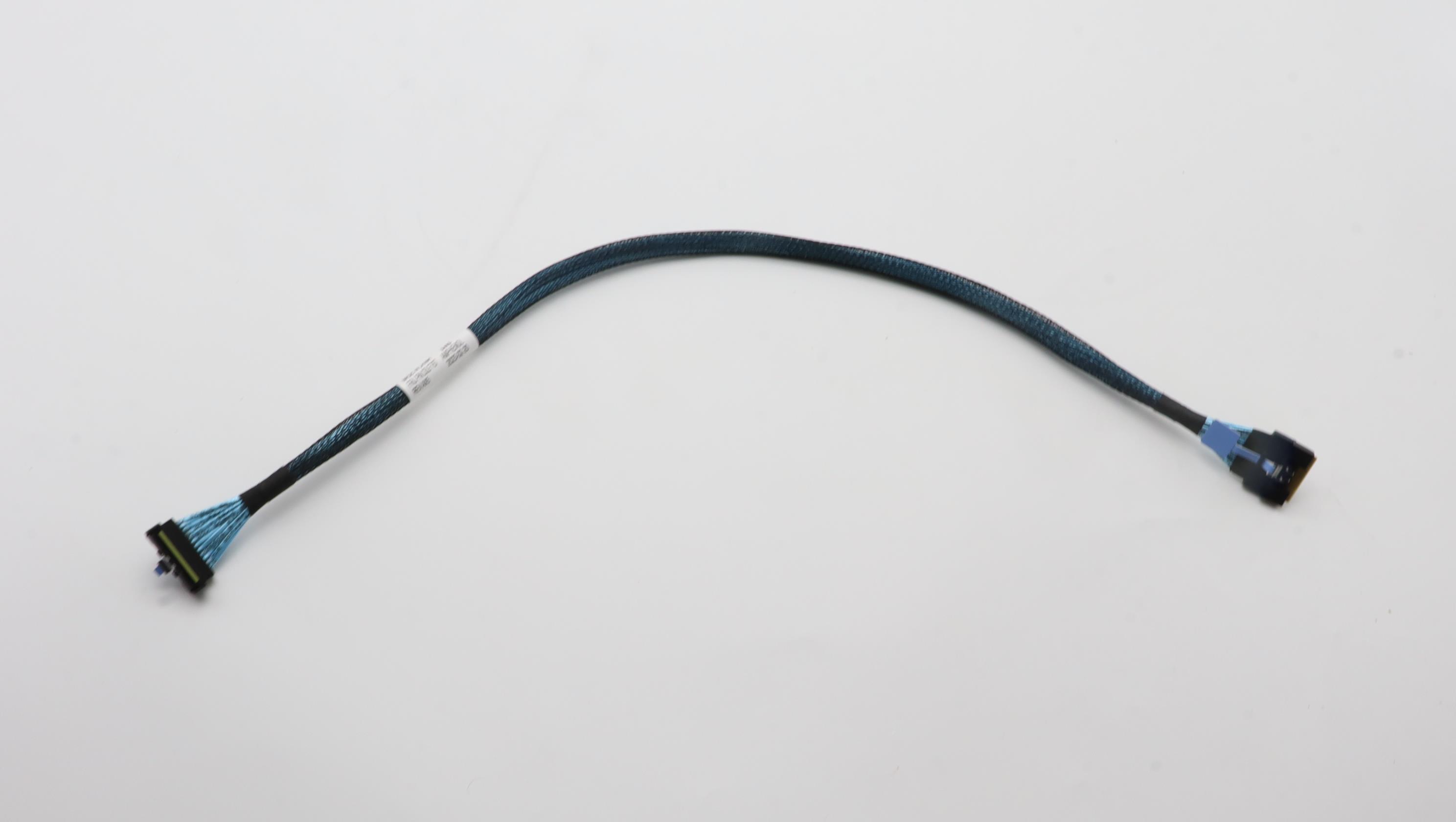 Кабель Lenovo Cable, internal, ThinkSystem SR635/SR655 V3 MB PCIE 8 RA MCIO x8 TO 8x2.5 SAS/SATA(Stephano)SAS/SATA SLIMSAS 8x,510mm (03LF767)