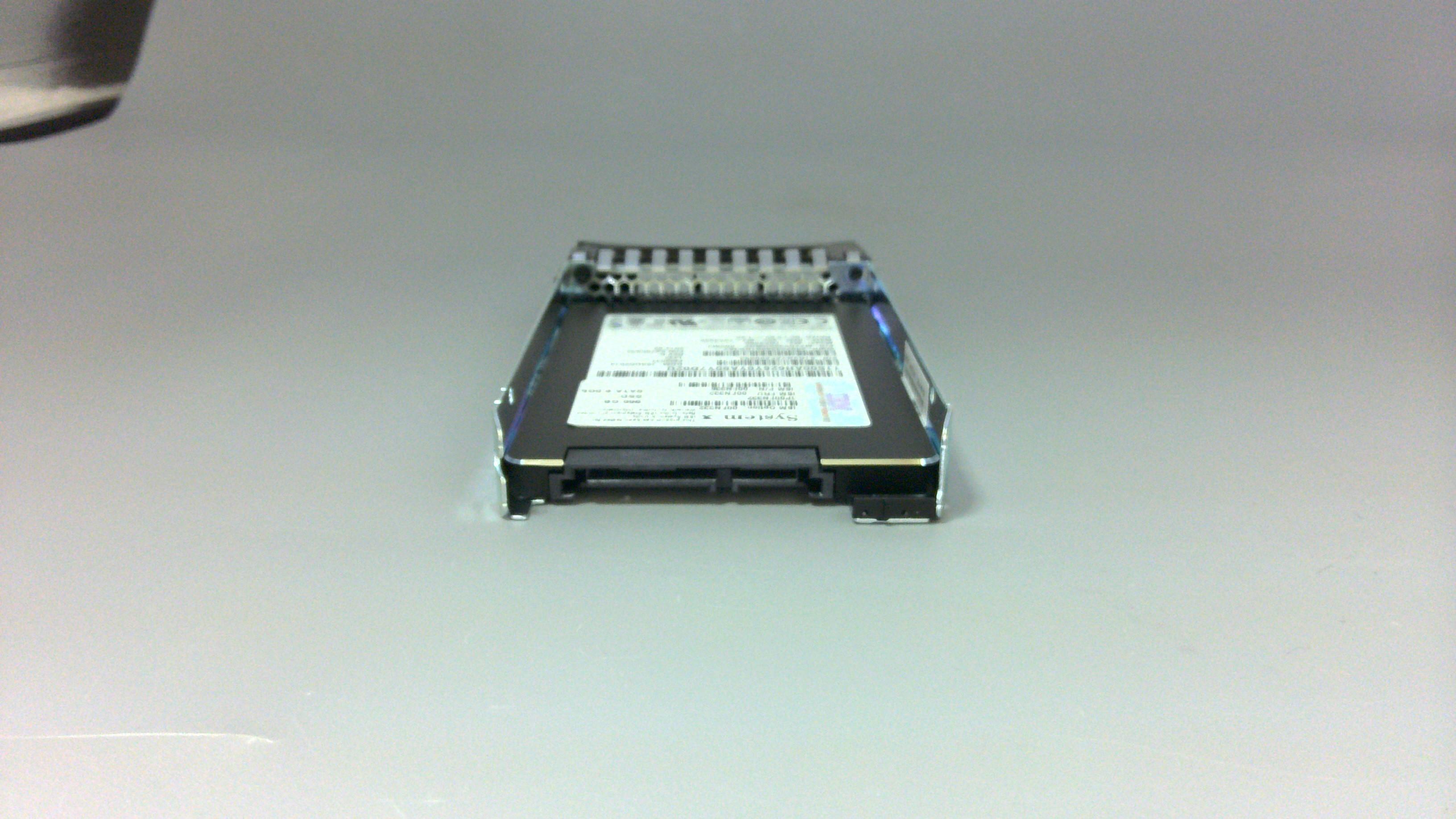 SSD накопитель Lenovo PM853 960GB HS (00FN333)