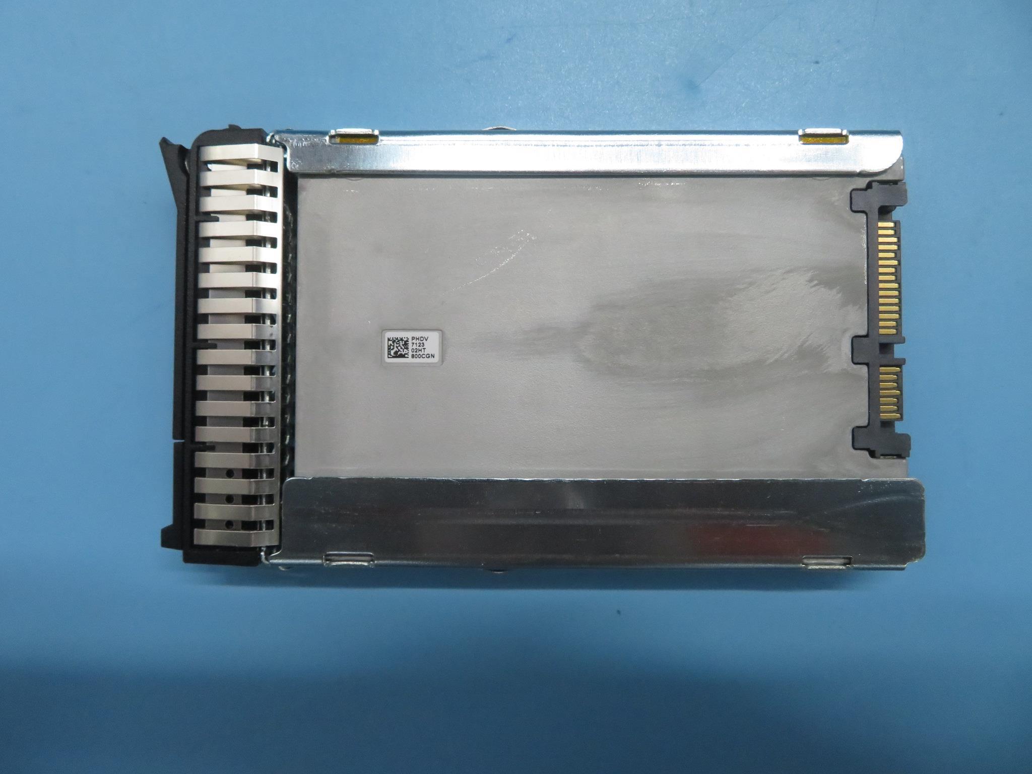 SSD накопитель Lenovo 800GB SATA G3HS 2.5" SSD FRU (01KR467)