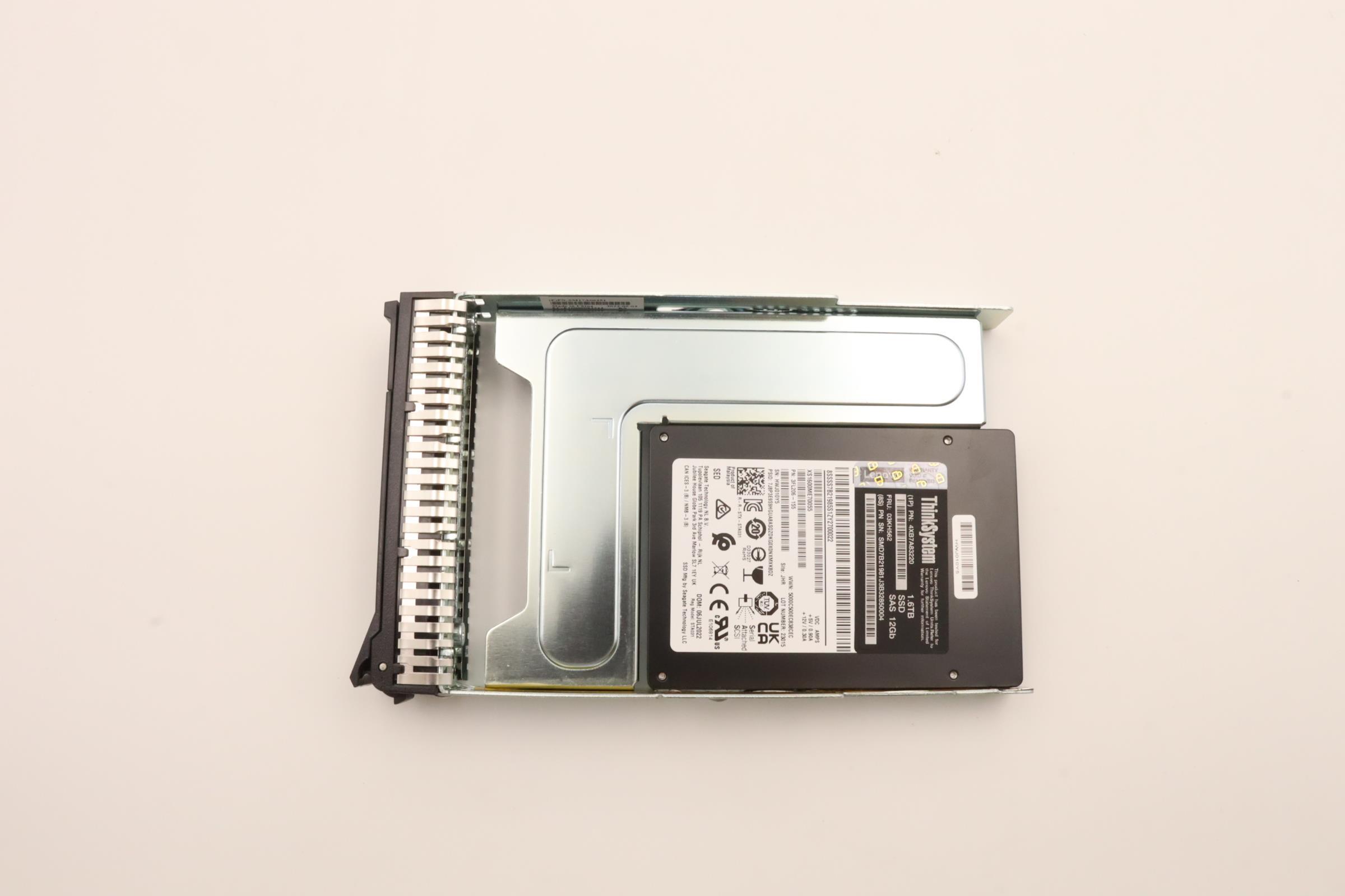 SSD накопитель Lenovo ThinkSystem 3.5" Nytro 3750 1.6TB Write Intensive SAS 12Gb HS SSD (03KH562)