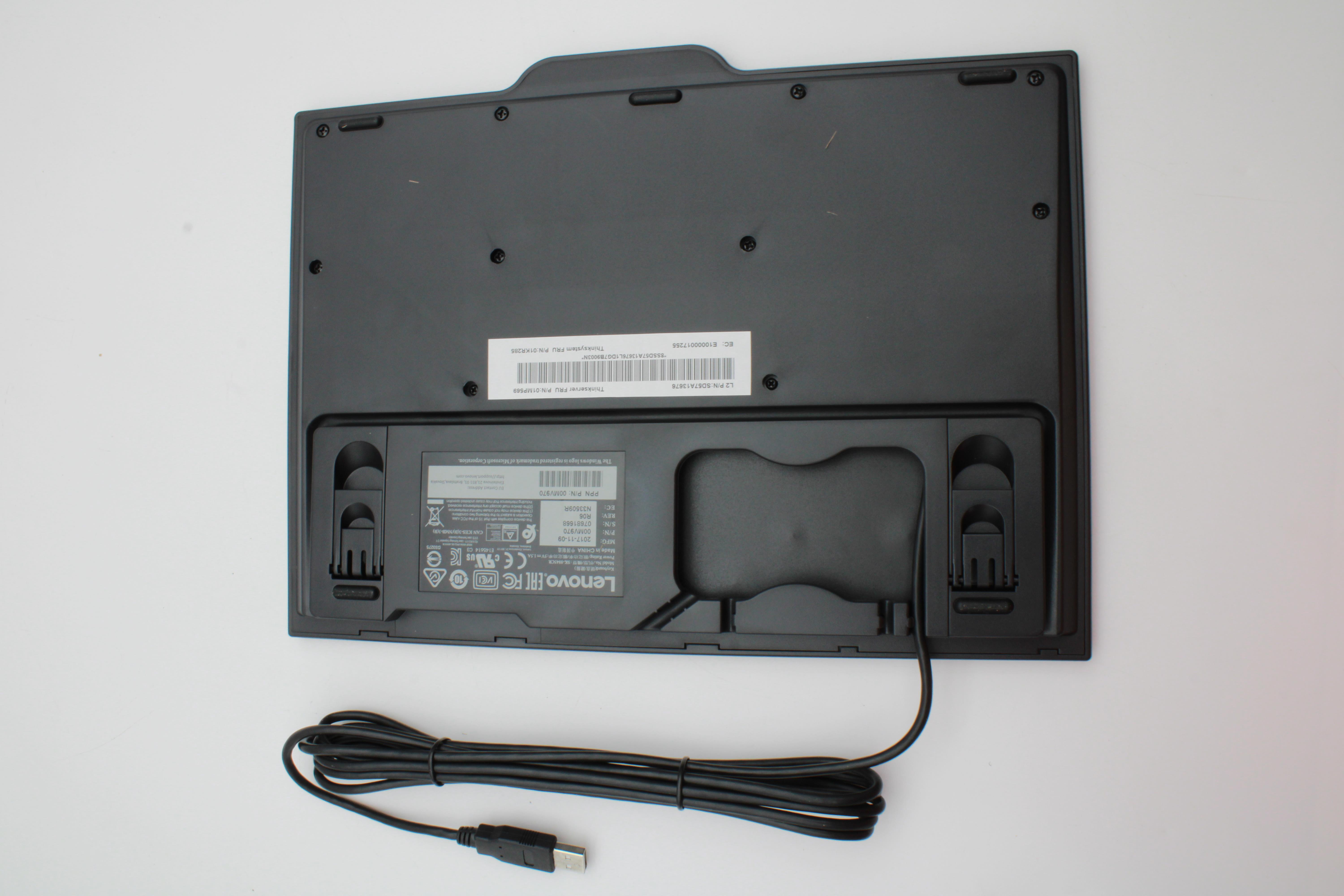 Клавиатура Lenovo UltraNav Swiss F/G KB FRU BOM (01KR285)