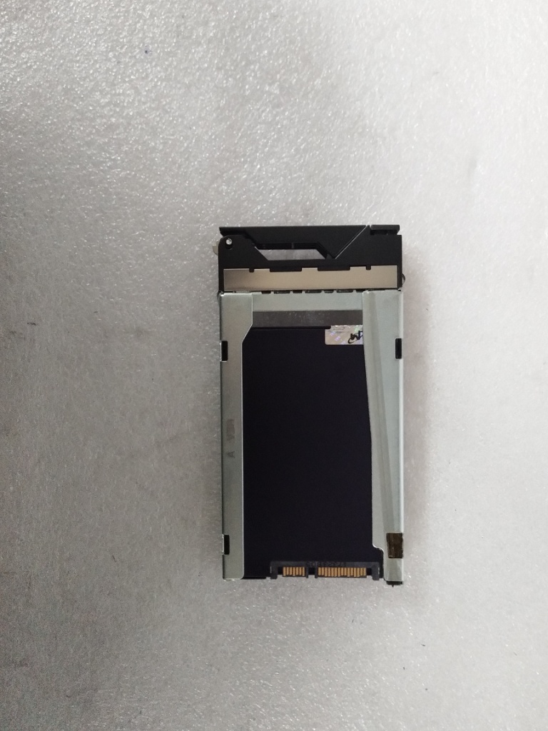 SSD накопитель Lenovo HS 960G SATA 5100 6G 2.5 SSD (01MP593)