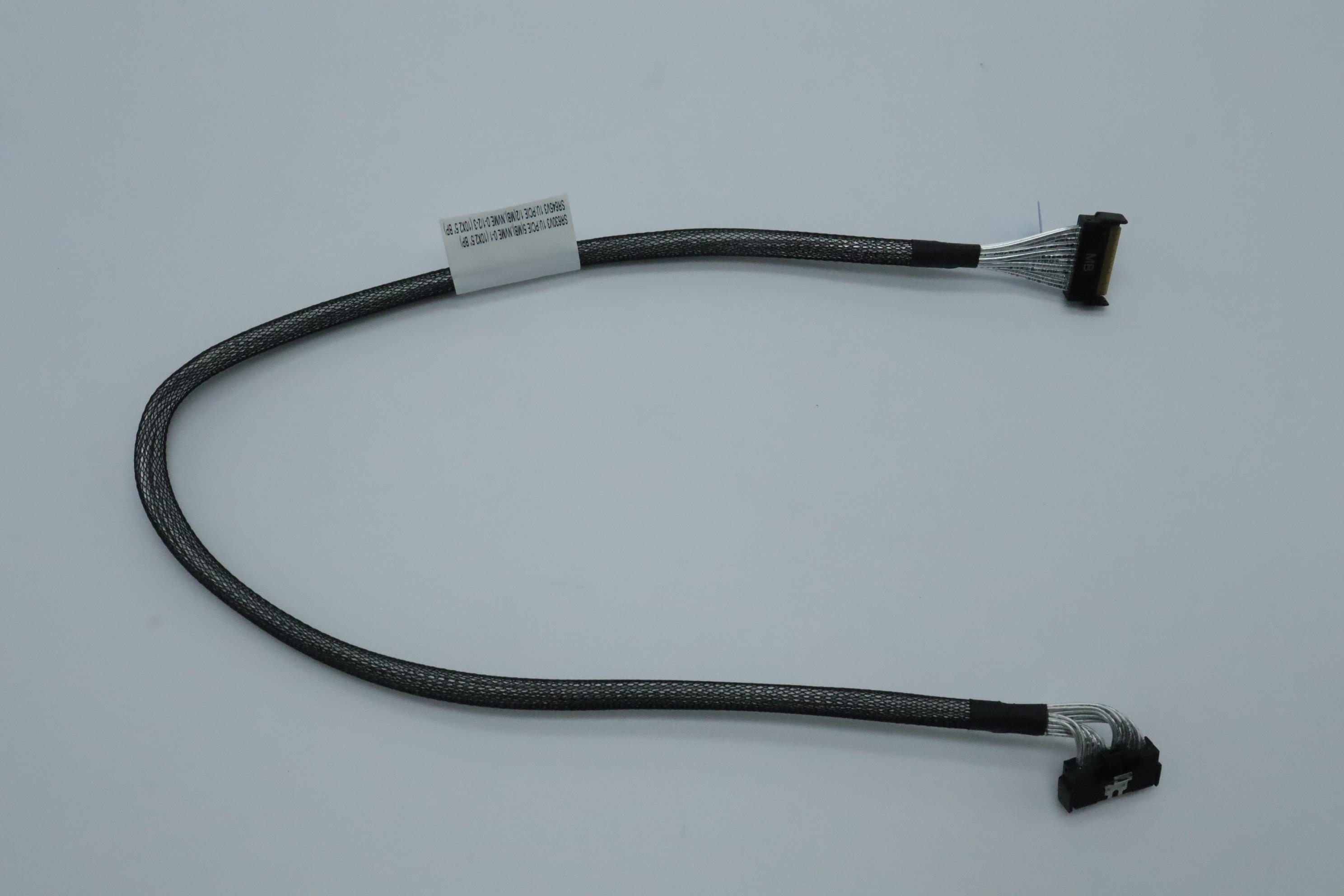Кабель Lenovo Cable, Internal, PCIE5.0 cable from MB to BP, left-exit, 580mm (03KL554)