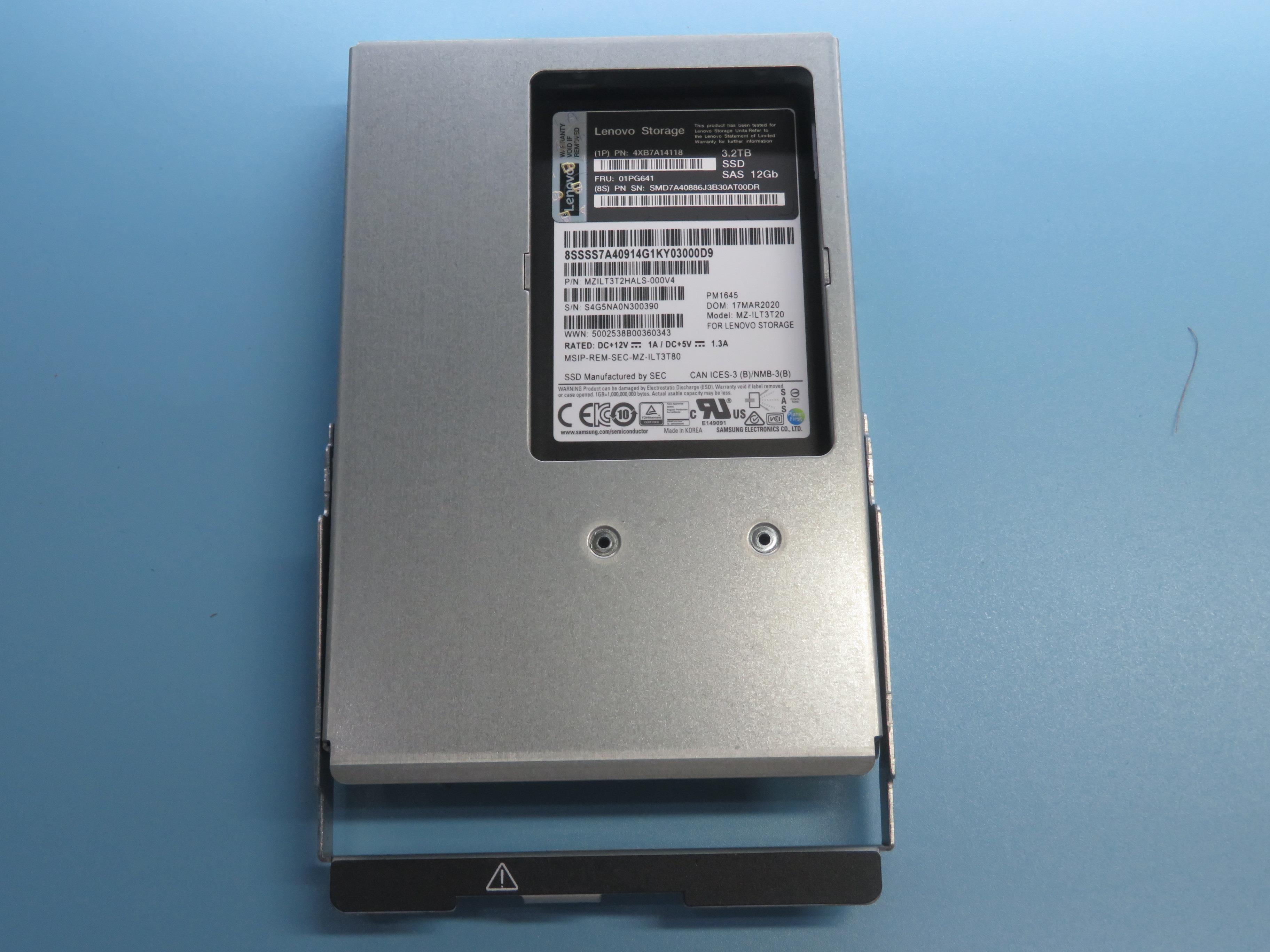 SSD накопитель Lenovo 3.2TB 12Gb SAS 2.5" 3DWPD HS SSD ASM 4U60 Hybrid (01PG641)