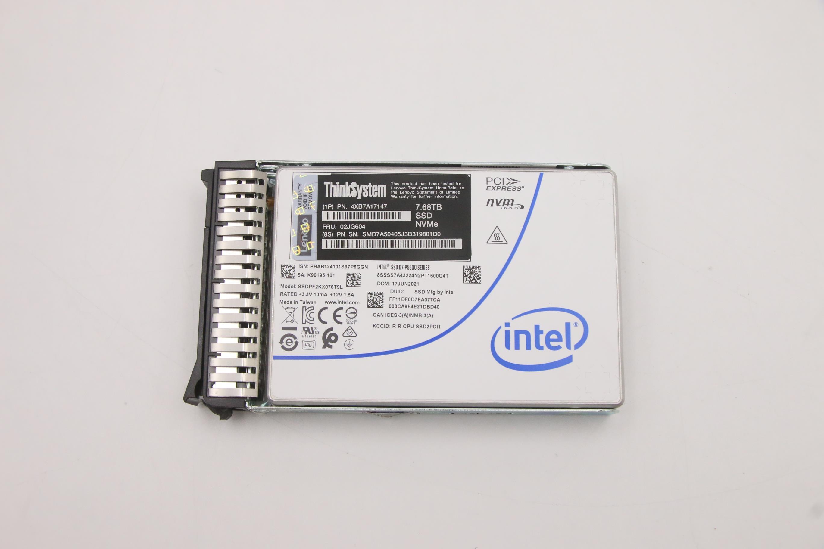 SSD накопитель Lenovo ThinkSystem 2.5" U.2 P5500 7.68TB Read Intensive NVMe PCIe 4.0 x4 HS SSD (02JG604)